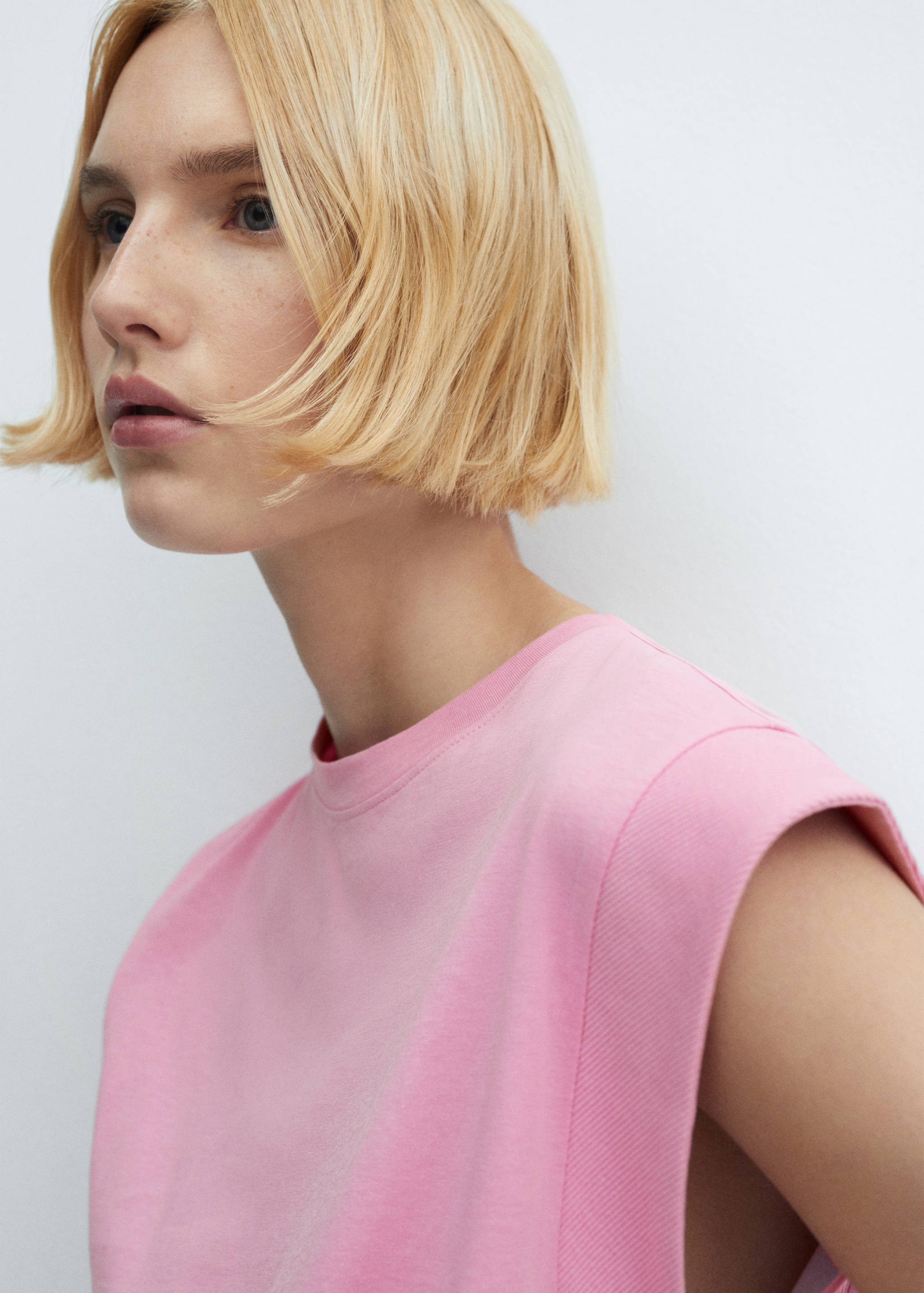 Rounded neck cotton t-shirt - Details of the article 1