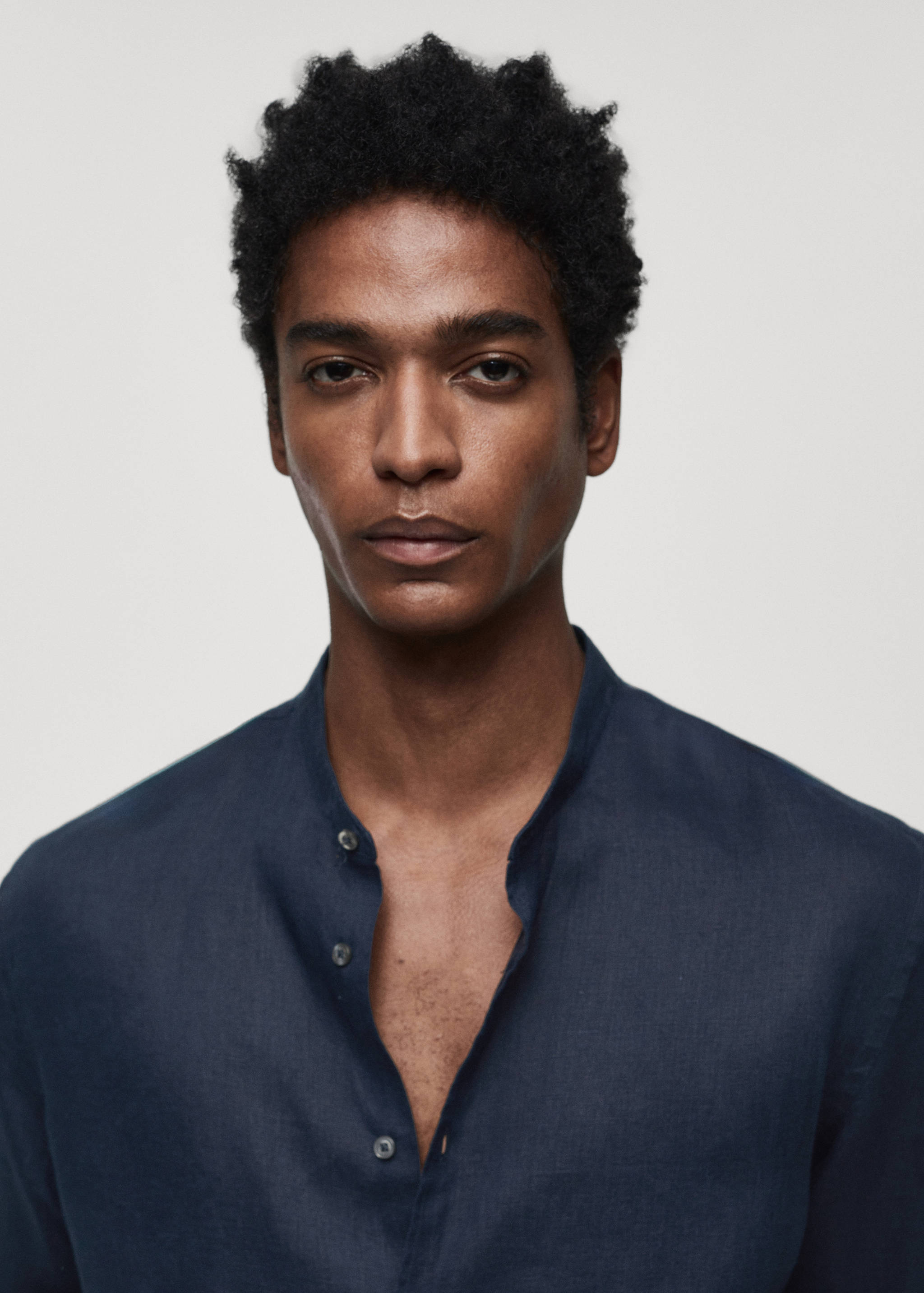 100% linen Mao collar shirt - Details of the article 1