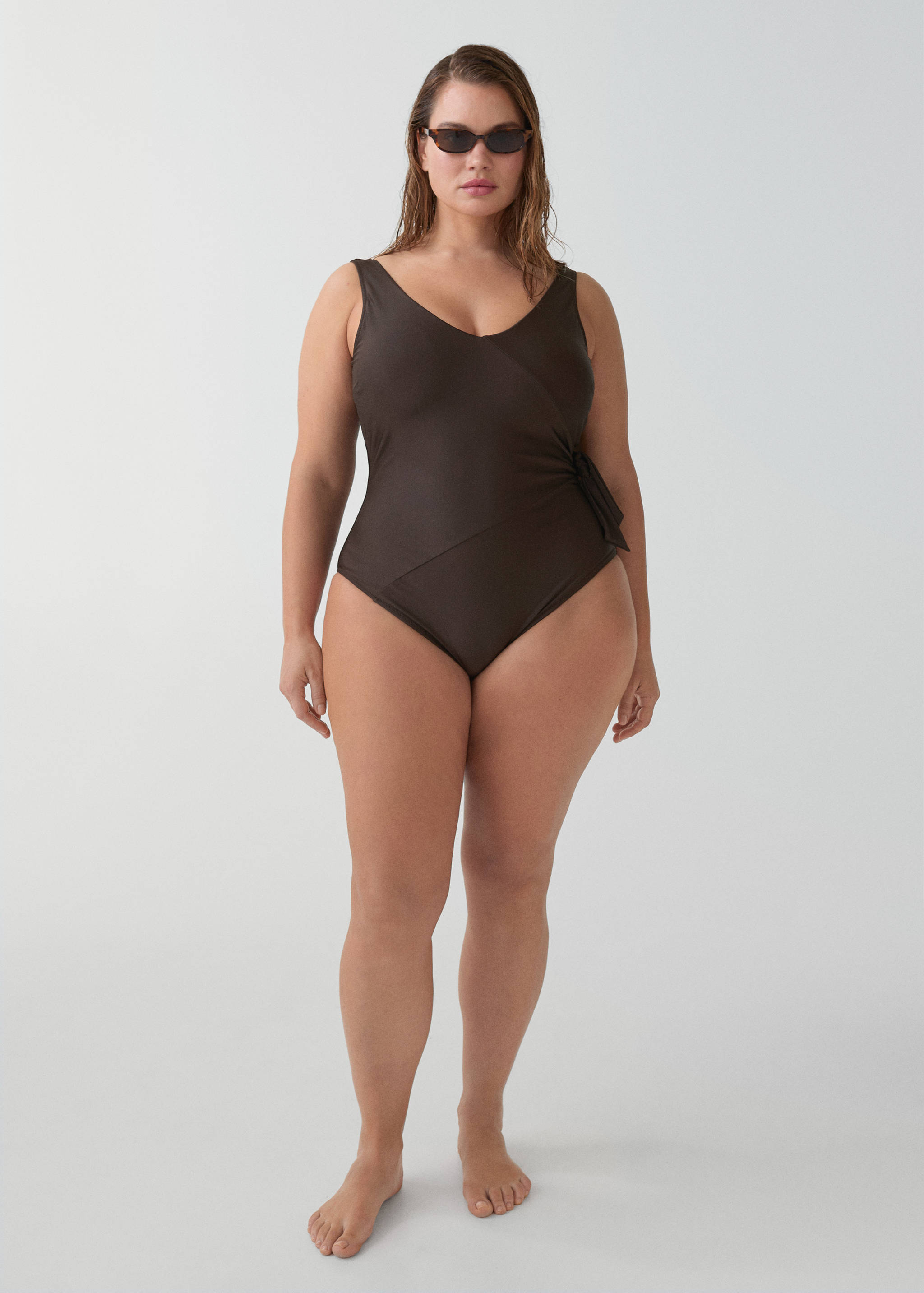 Swimsuit with side knot - Details of the article 3