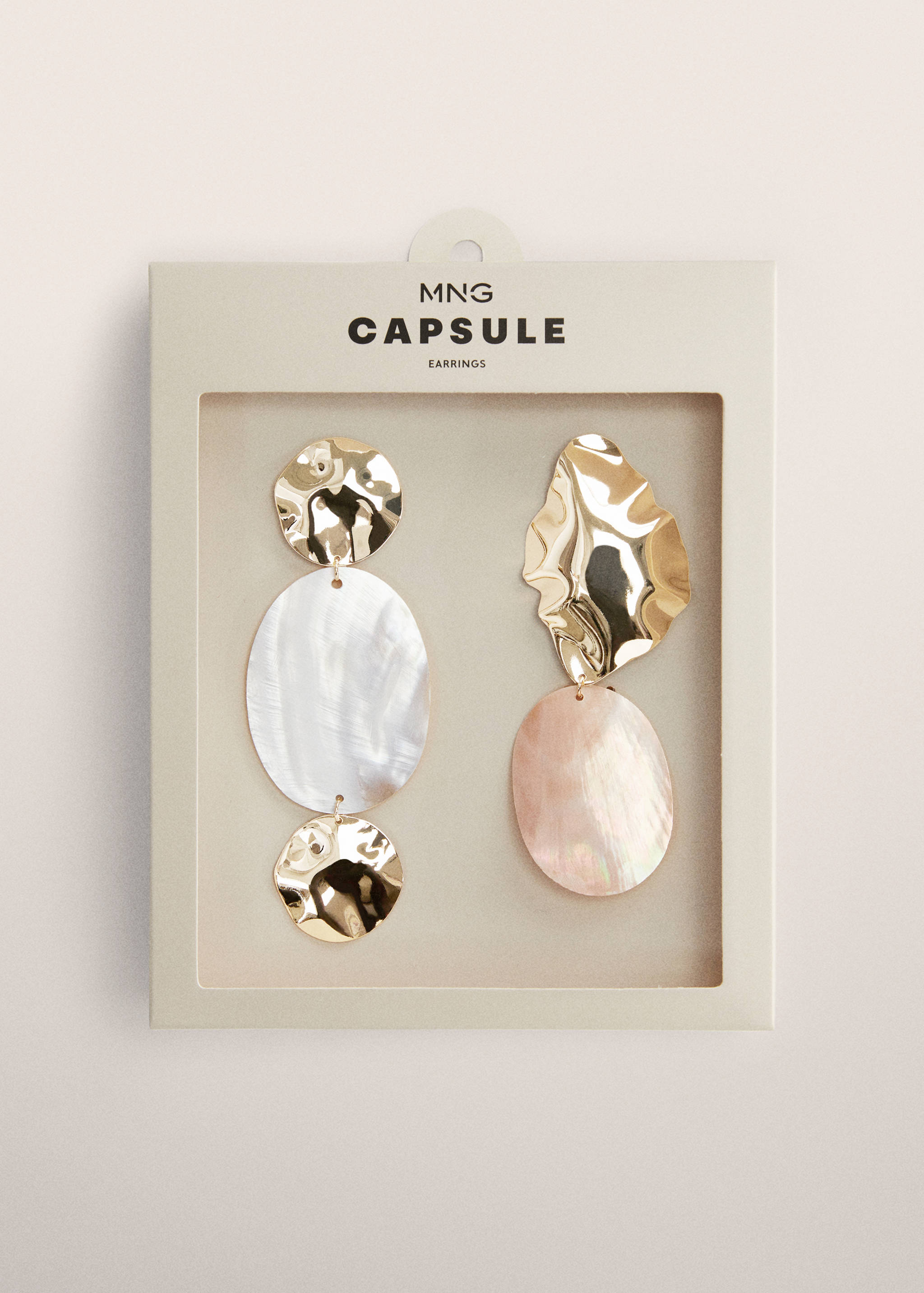 Combined shell earrings - Details of the article 2