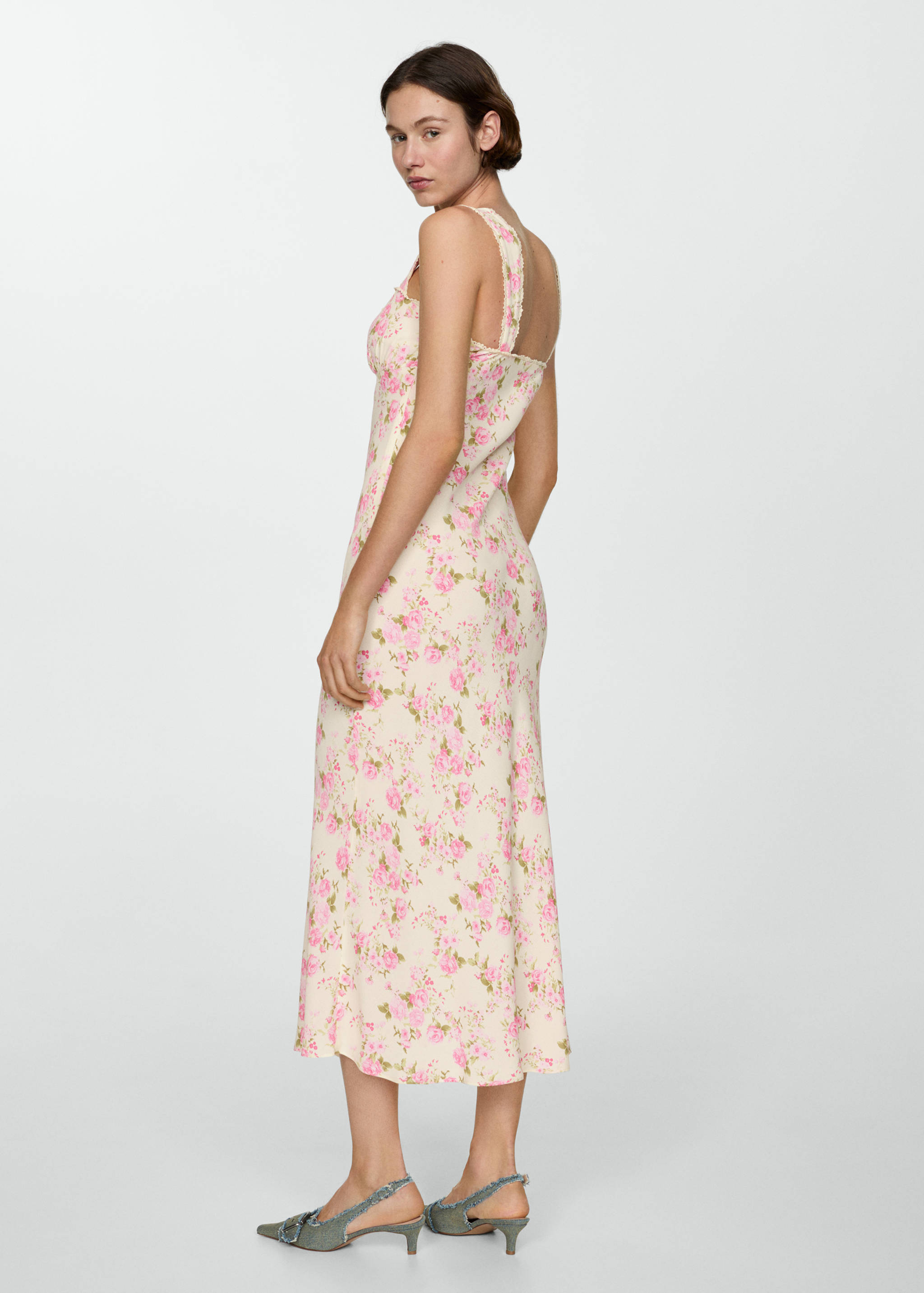 Floral dress with bow neckline - Reverse of the article