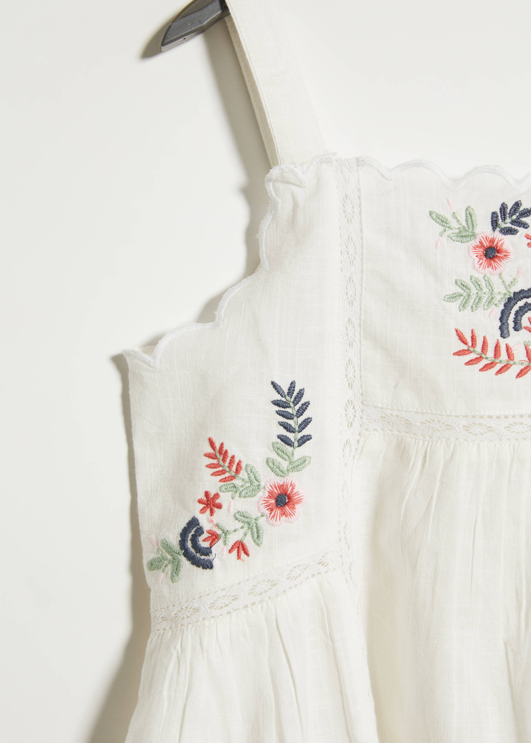 Embroidered flower top - Details of the article 8