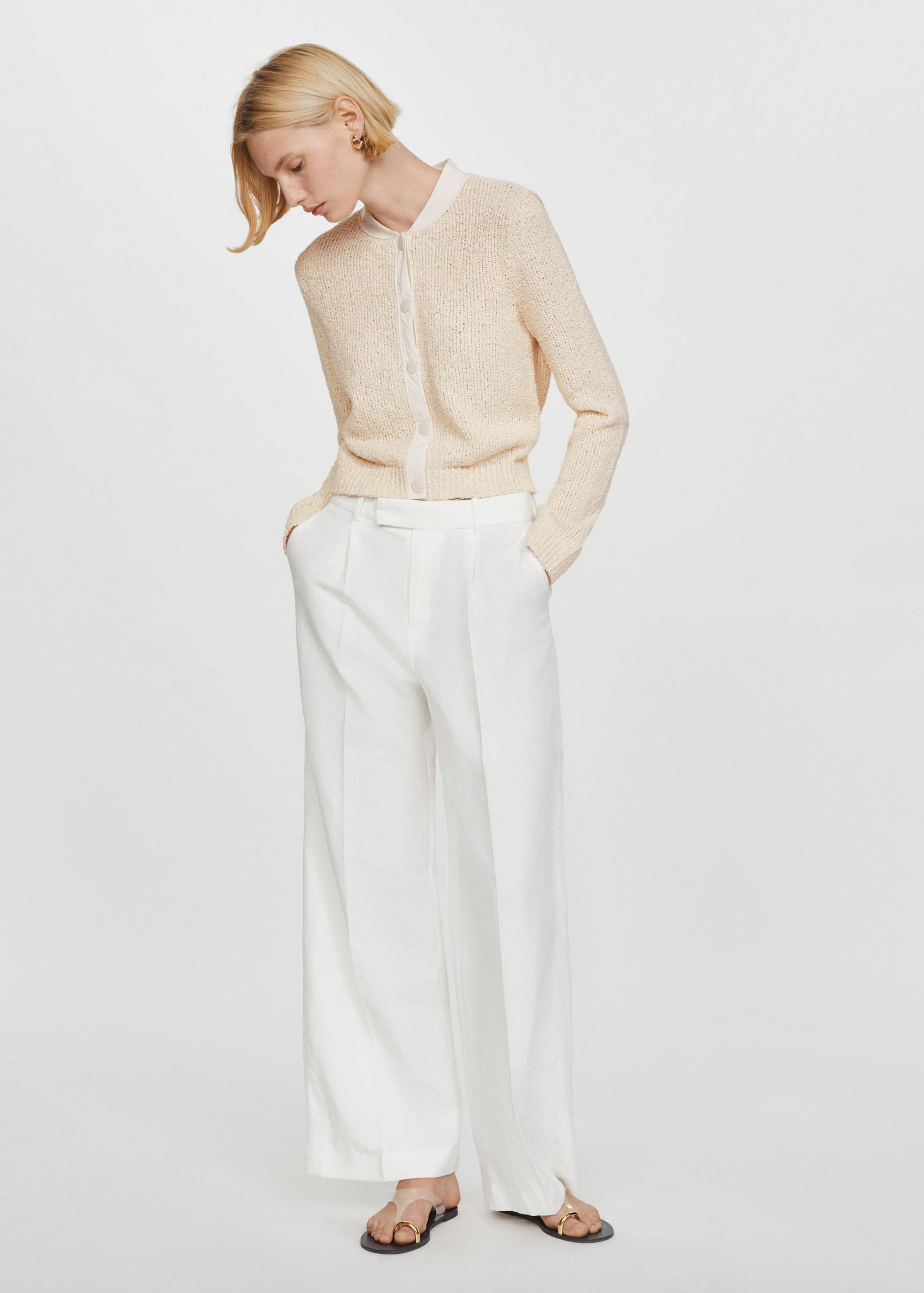 Кардиган с контрастными краями - Общий план