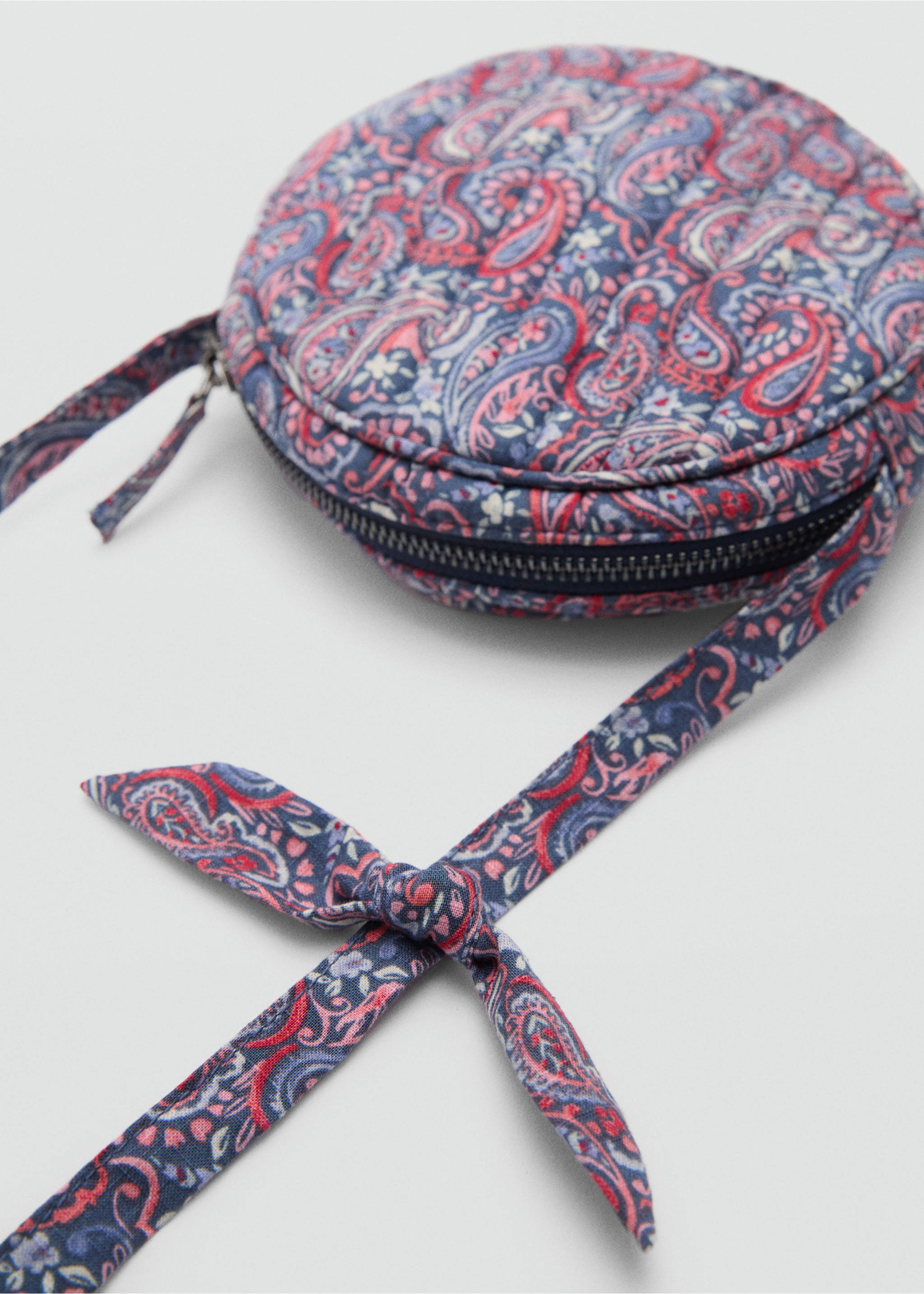 Printed round bag - Details of the article 1, Blue. Ref: 67027145-00.
