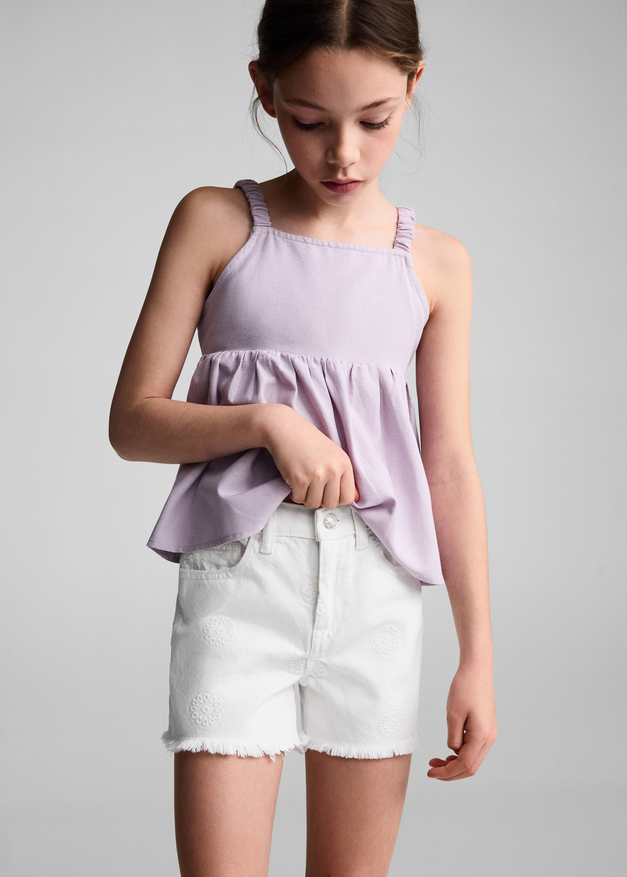 Short brodé effiloché - Plan moyen