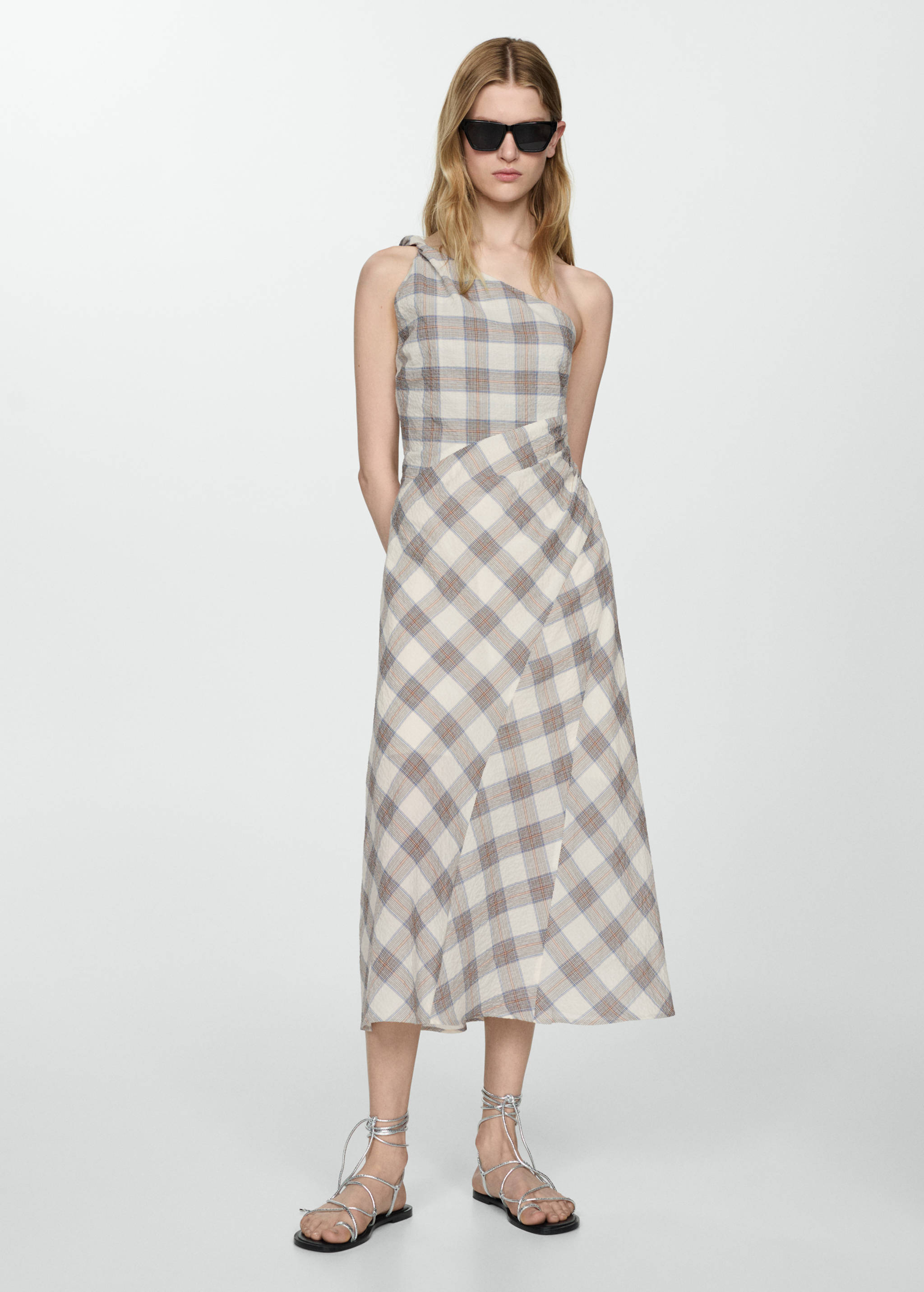 Check asymmetrical dress - General plane