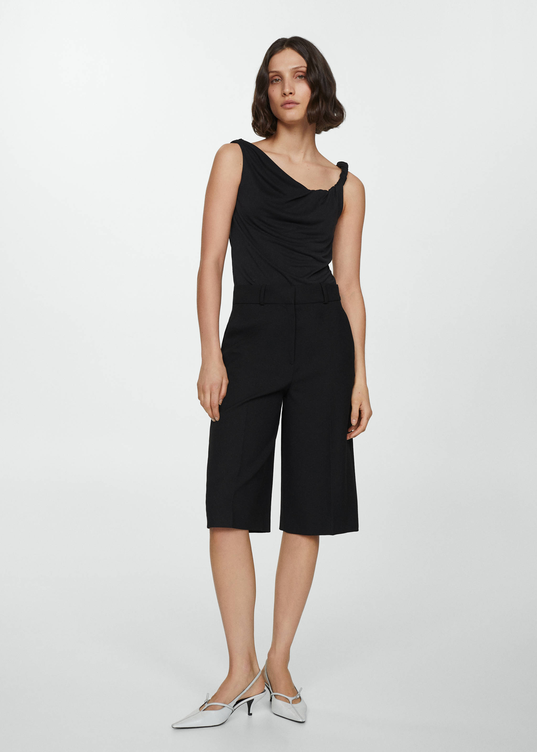 Топ с драпировкой - Общий план