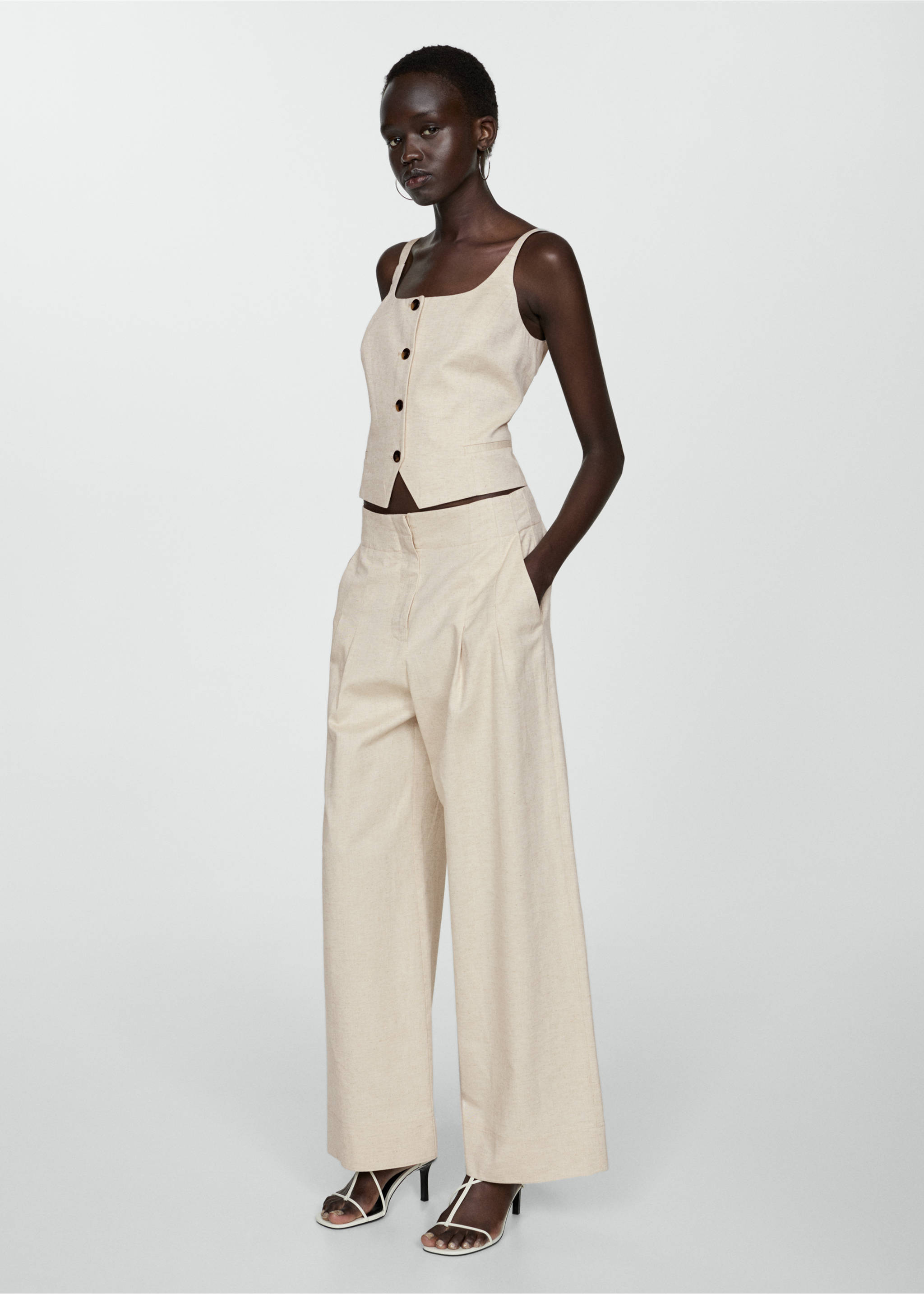 Buttons cotton top - Details of the article 2, Ecru. Ref: 67029405-00.