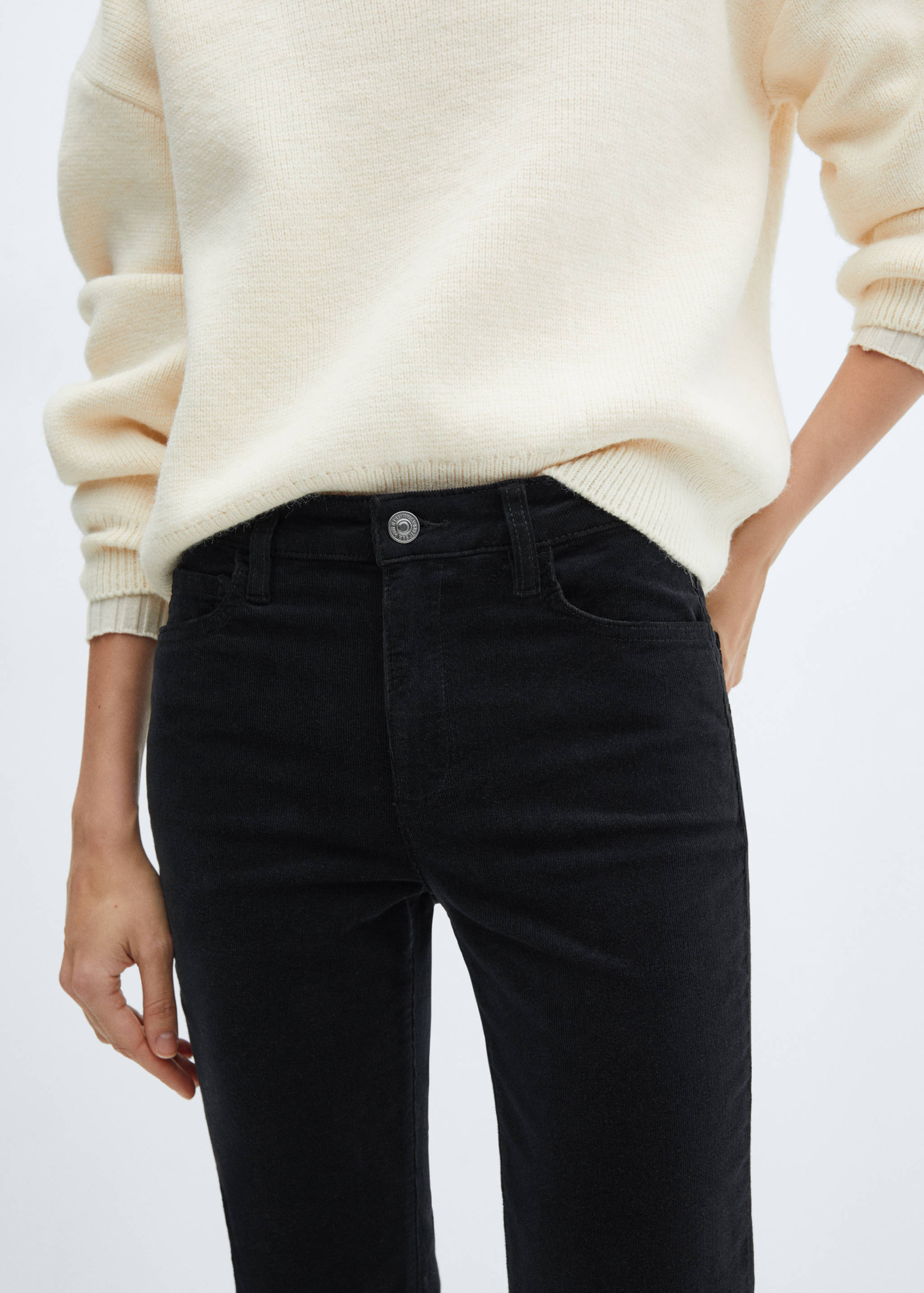 Flared cropped corduroy trousers - Details of the article 4