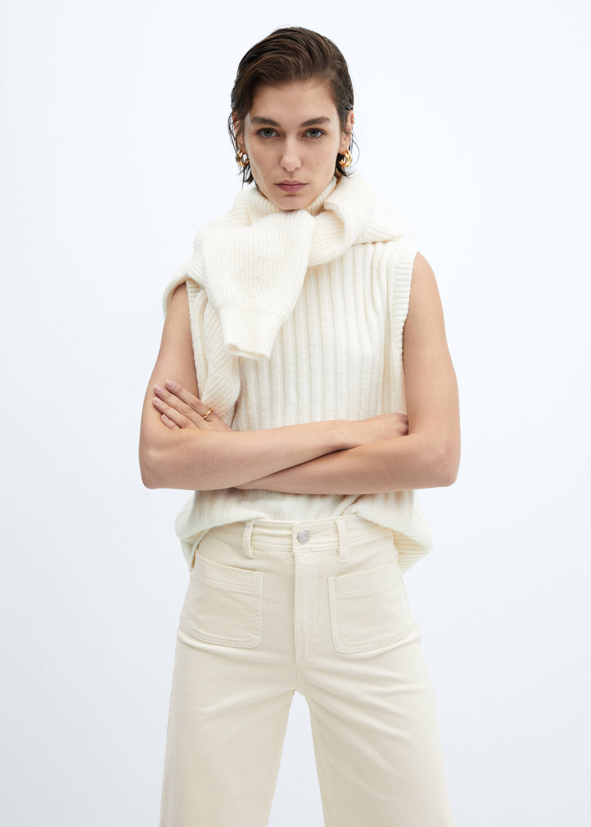 Corduroy culotte trousers - Details of the article 1