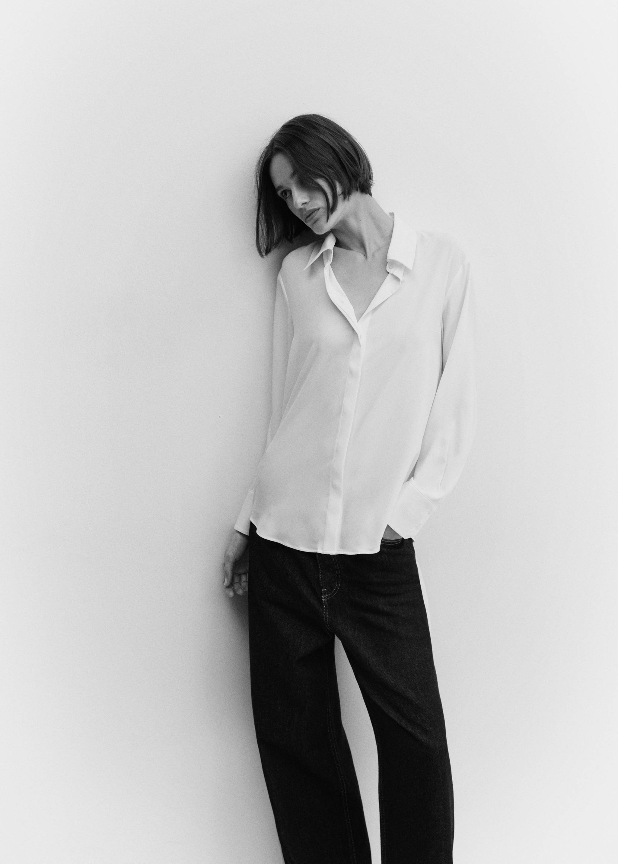 Regular flowy shirt - Details of the article 2