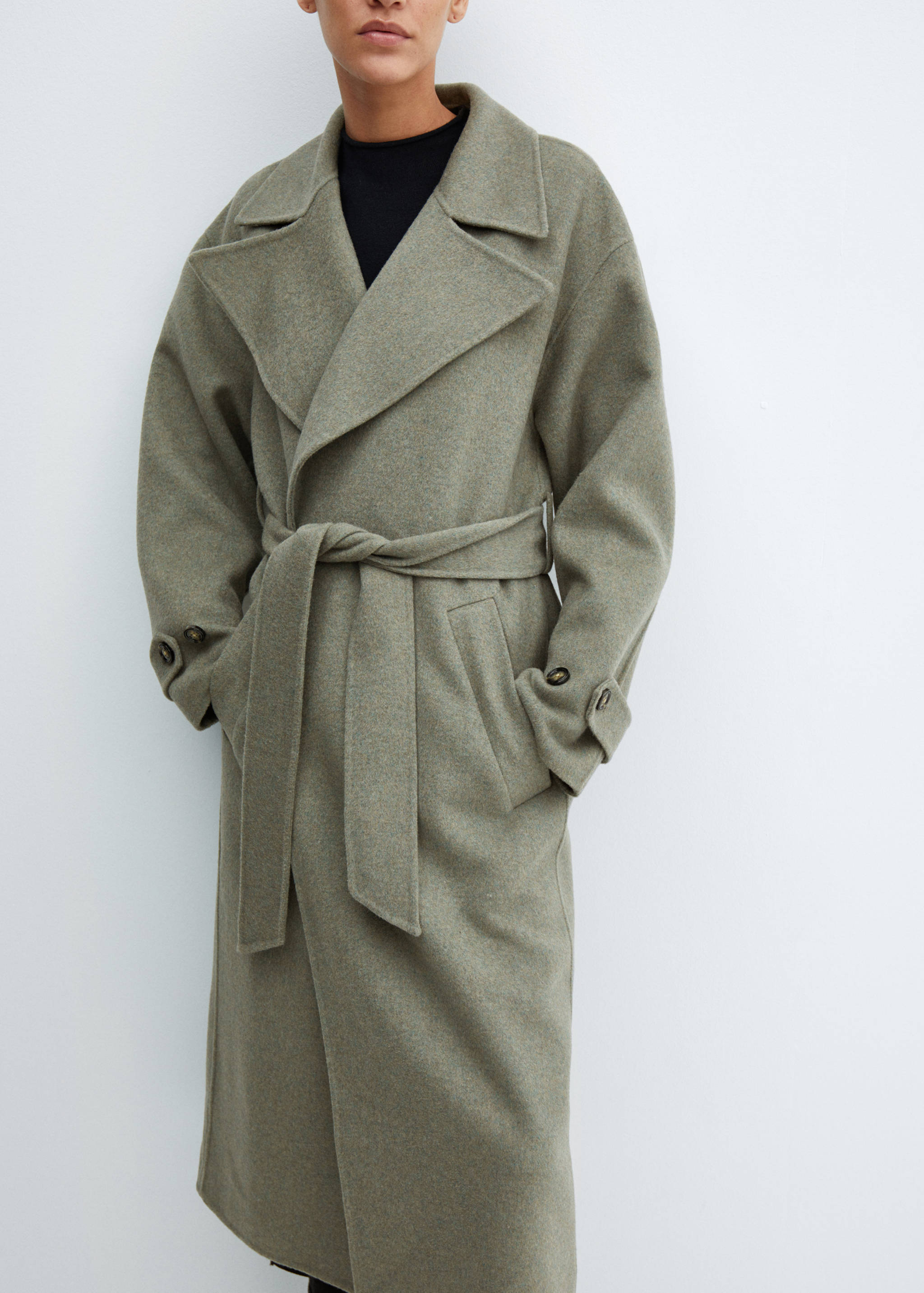 Woollen coat with belt - Details of the article 6
