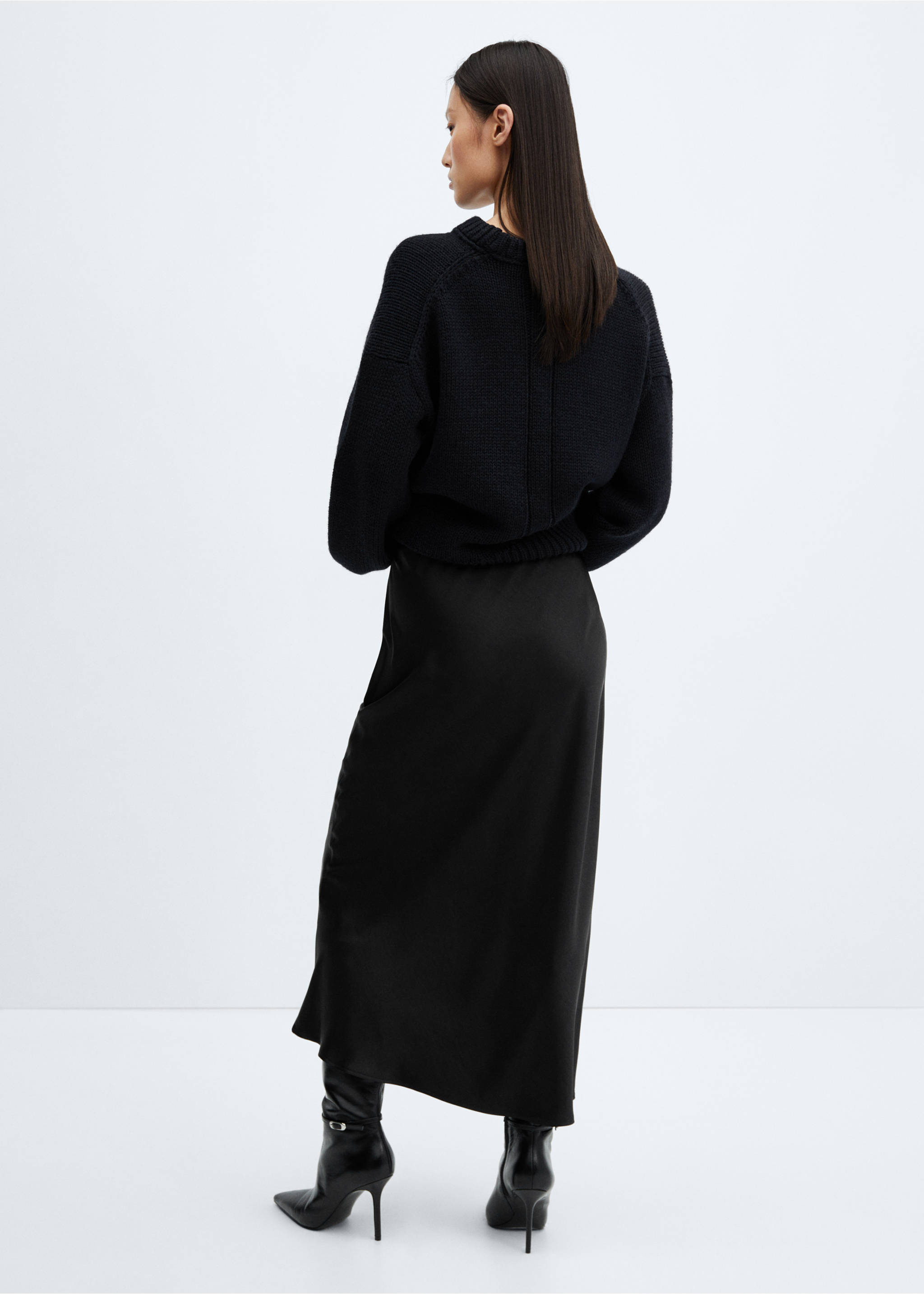 Falda midi satinada - Reverso del artículo, Negro. Ref: 67030461-00.