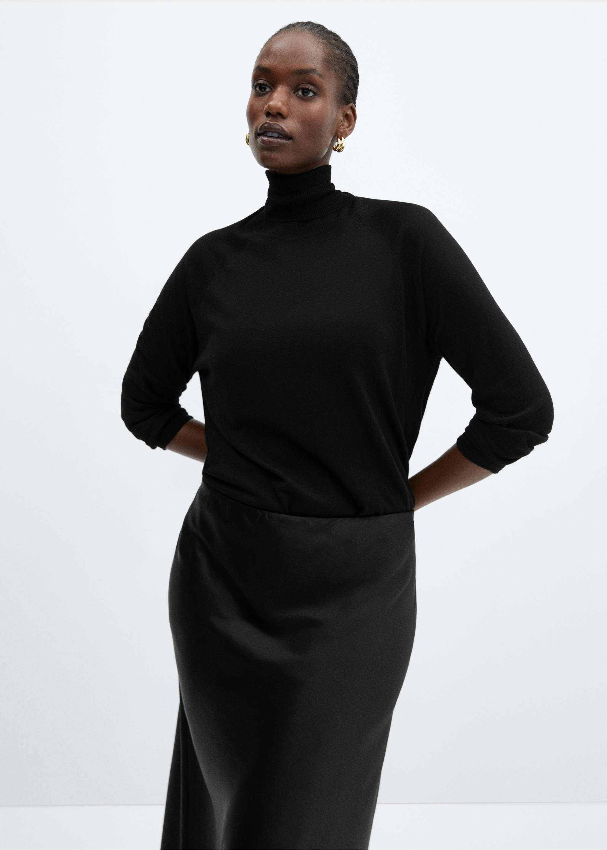 Falda midi satinada - Detalle del artículo 5, Negro. Ref: 67030461-00.