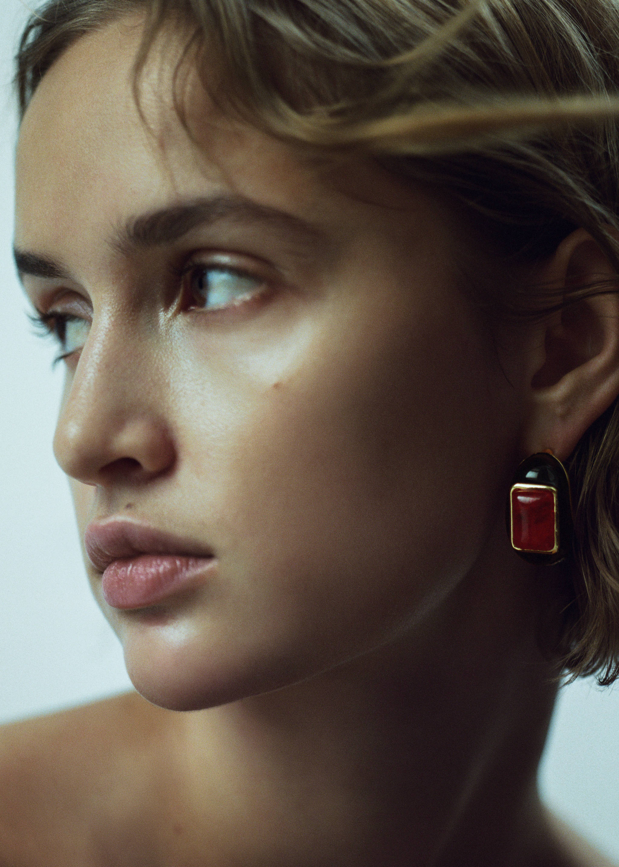 Kolczyki półkola z kwarcem - Plan ogólny