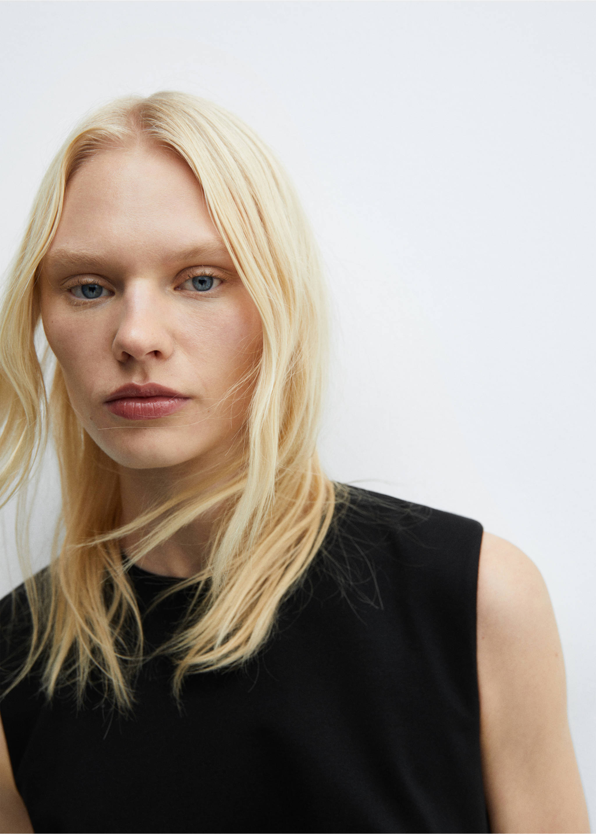 Roma-knit sleeveless dress - Details of the article 1, Black. Ref: 67030485-00.