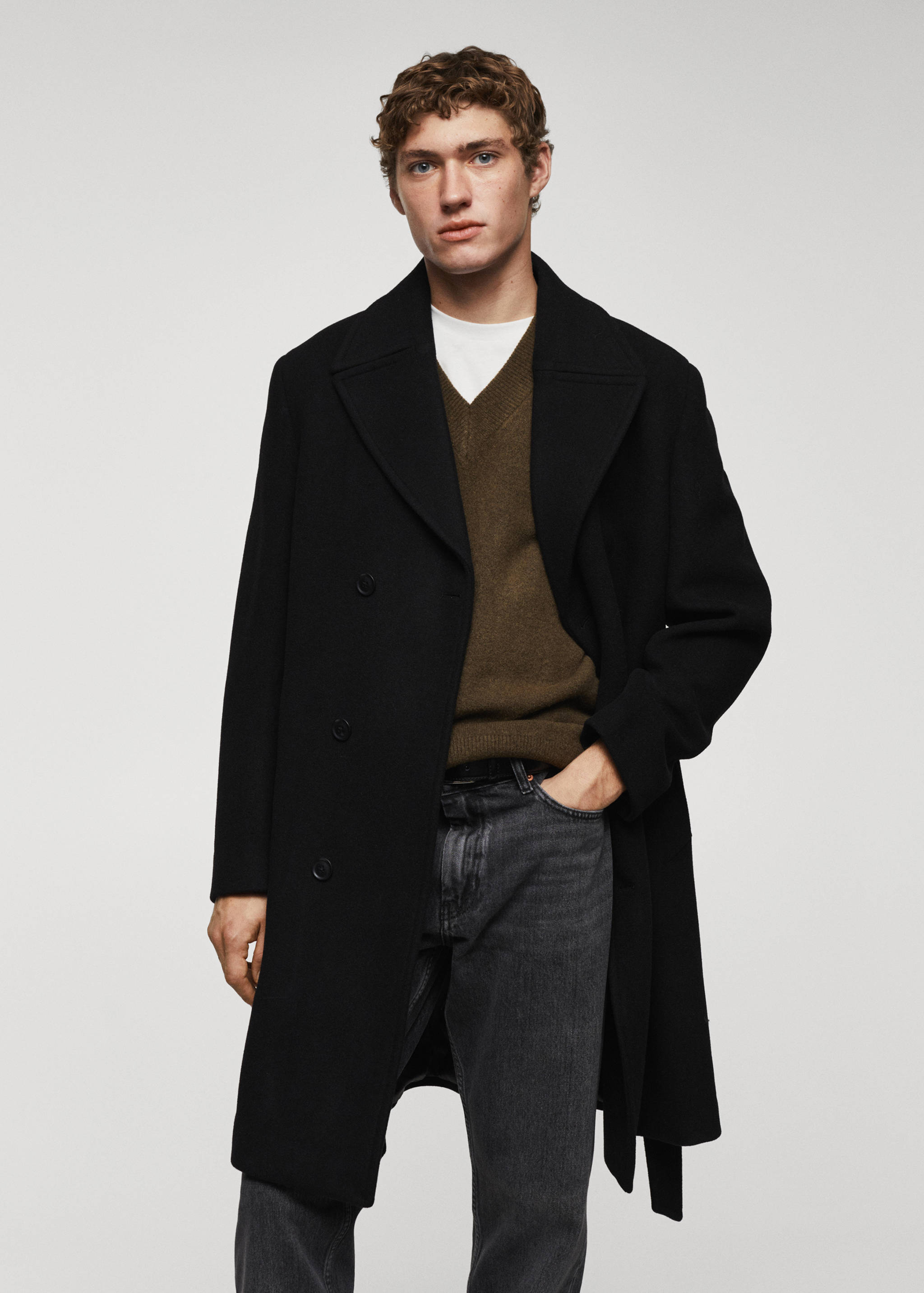 Manteau fait main laine ceinture - Plan moyen