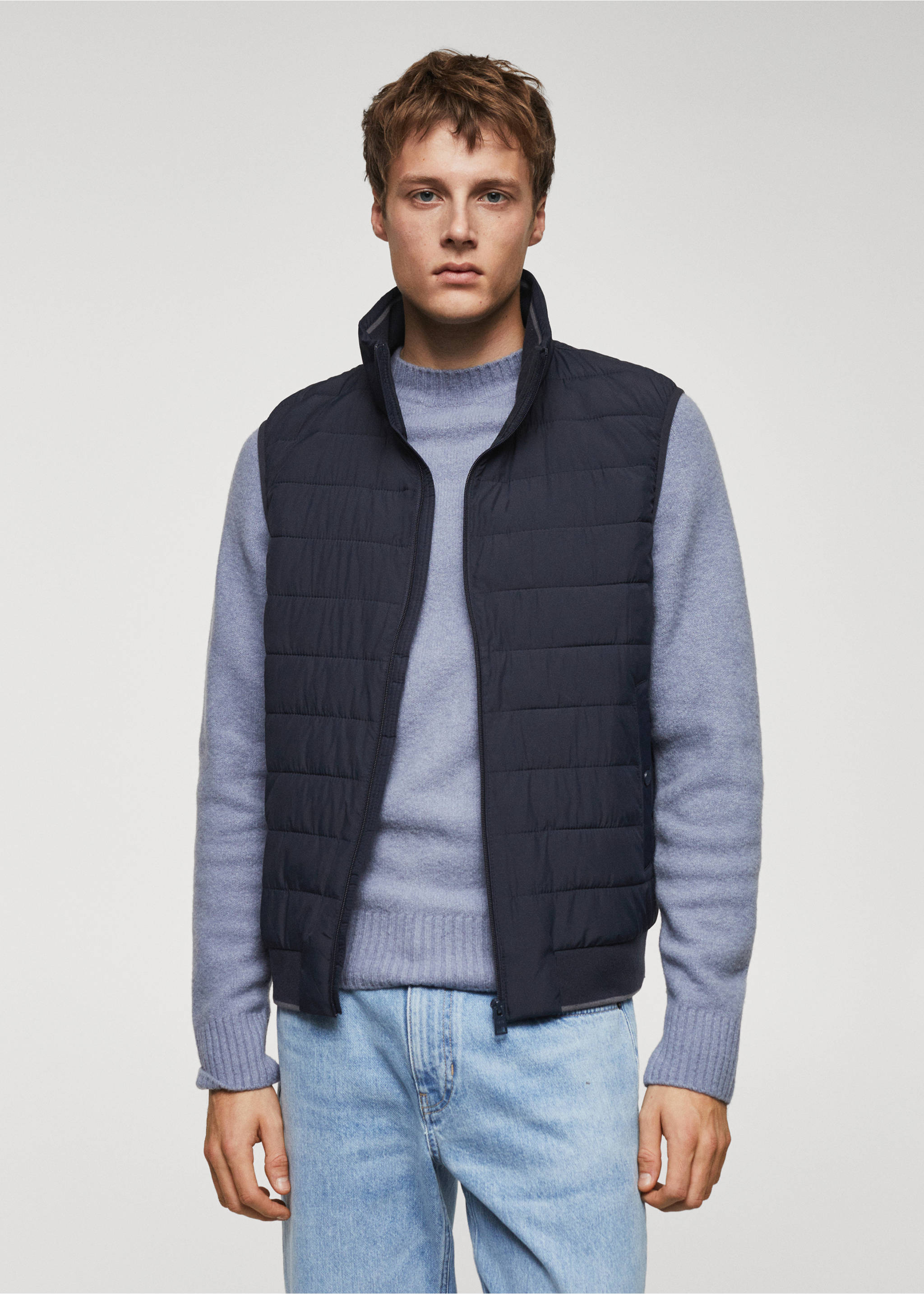 Ultra-light padded water-repellent vest - Medium plane, Navy. Ref: 67030619-00.