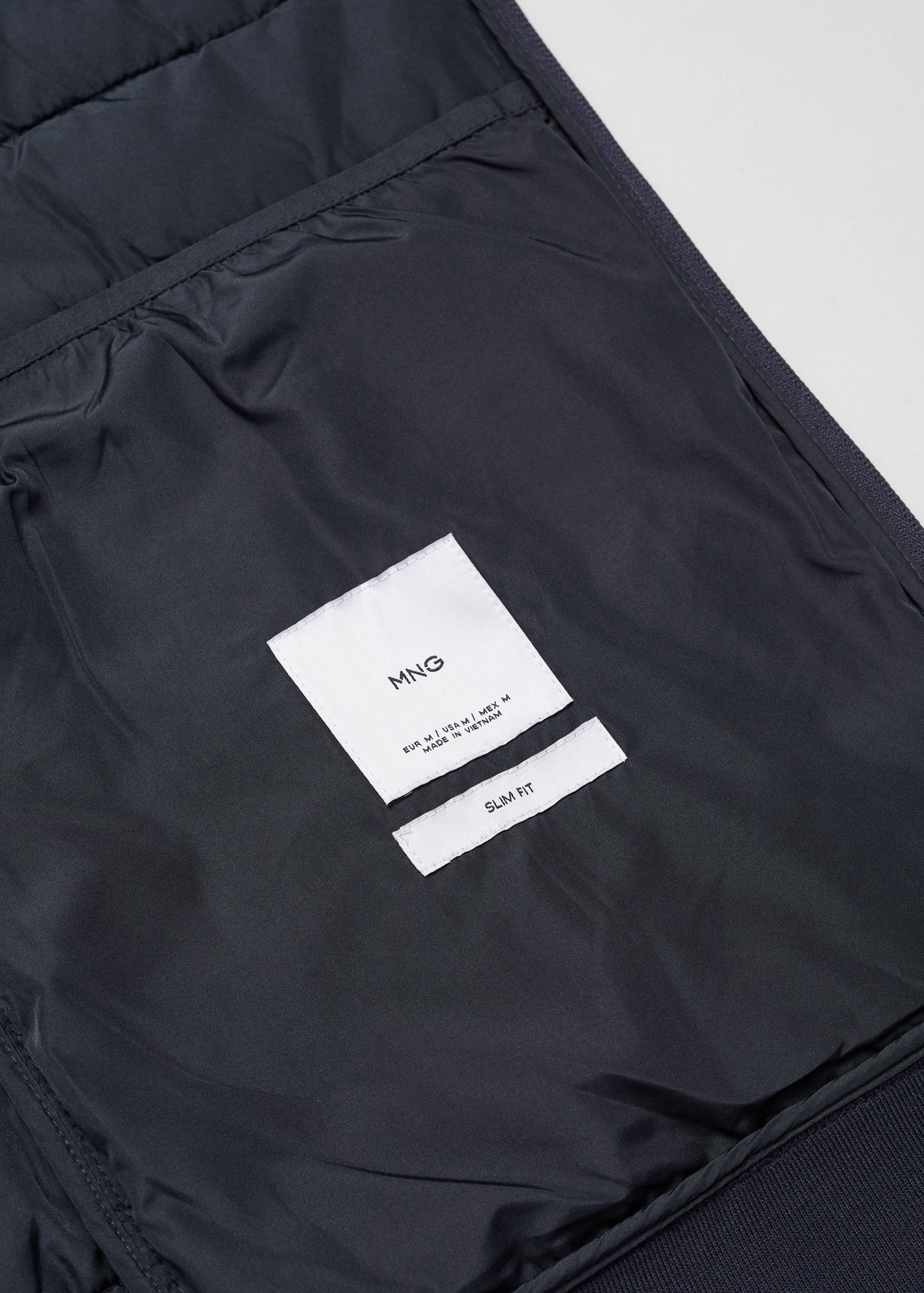 Gilet matelassée ultraléger résistant à l’eau - Détail de l'article 8