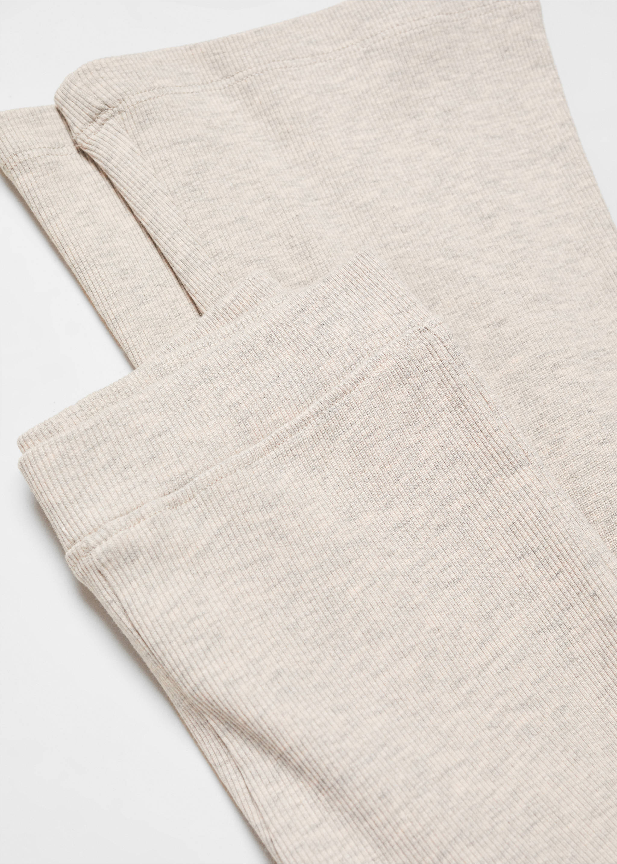 Flared knitted leggings - Details of the article 8, Sand. Ref: 67030678-00.