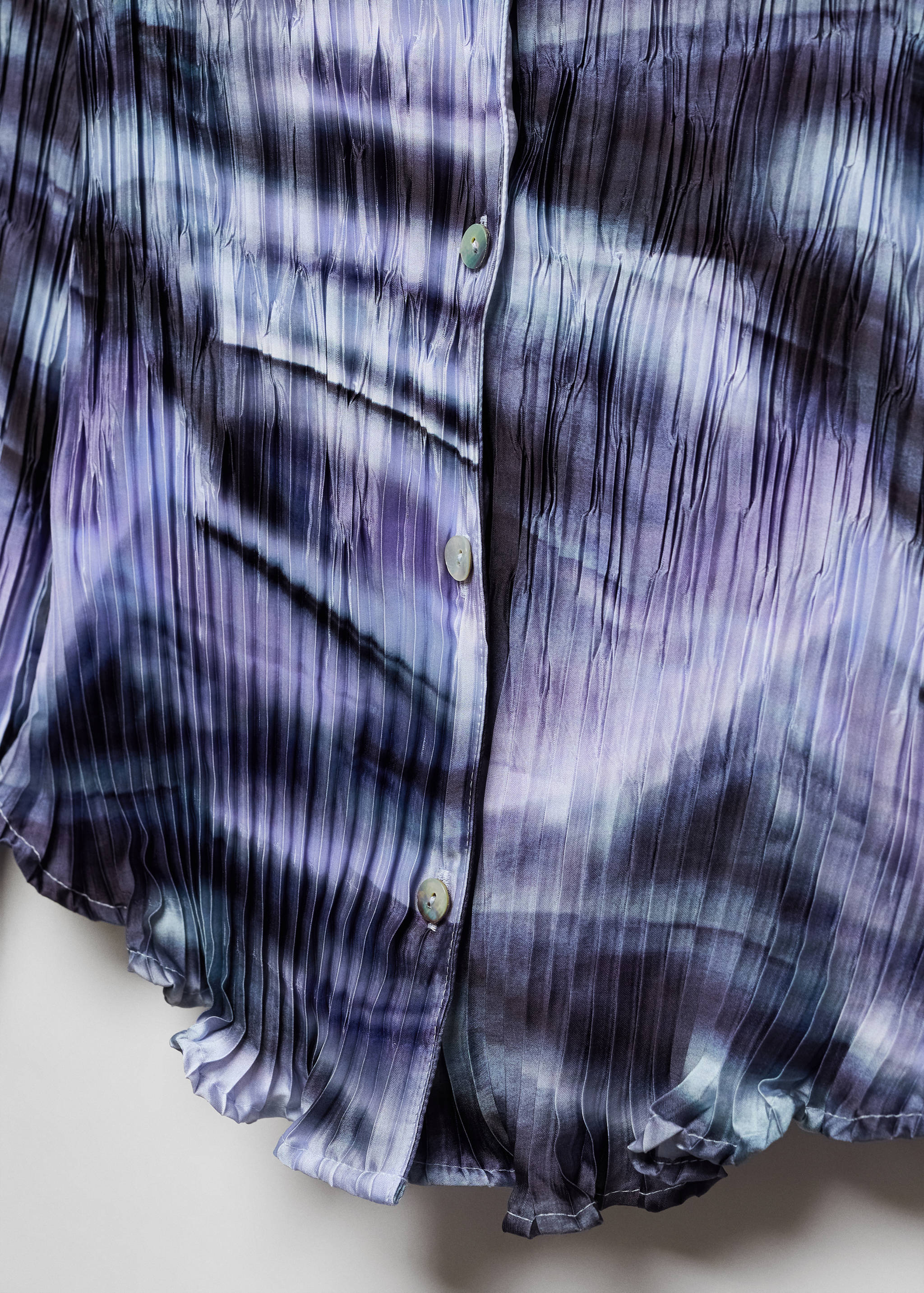 Tie-dye pleated shirt - Details of the article 8