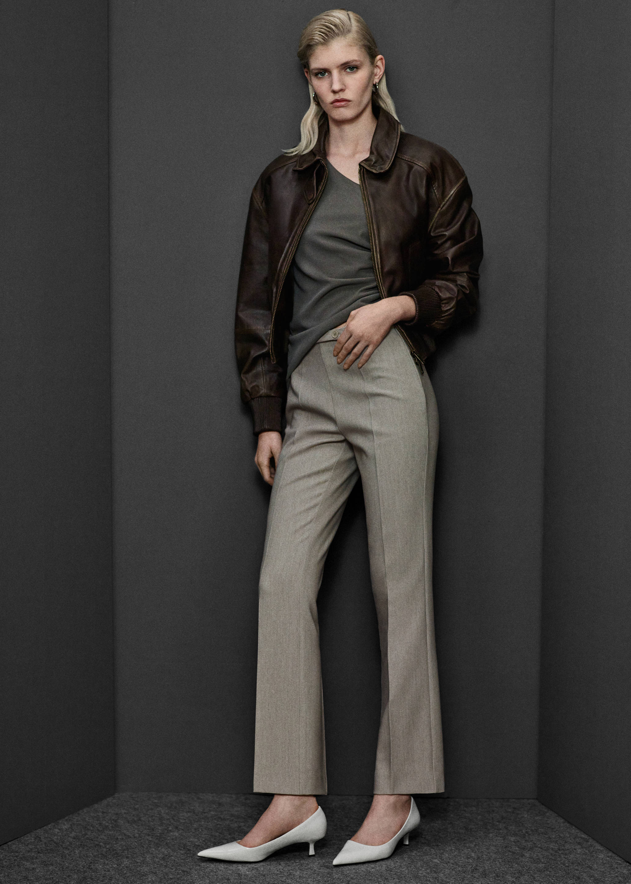 Belt straight-fit trousers - Details of the article 7