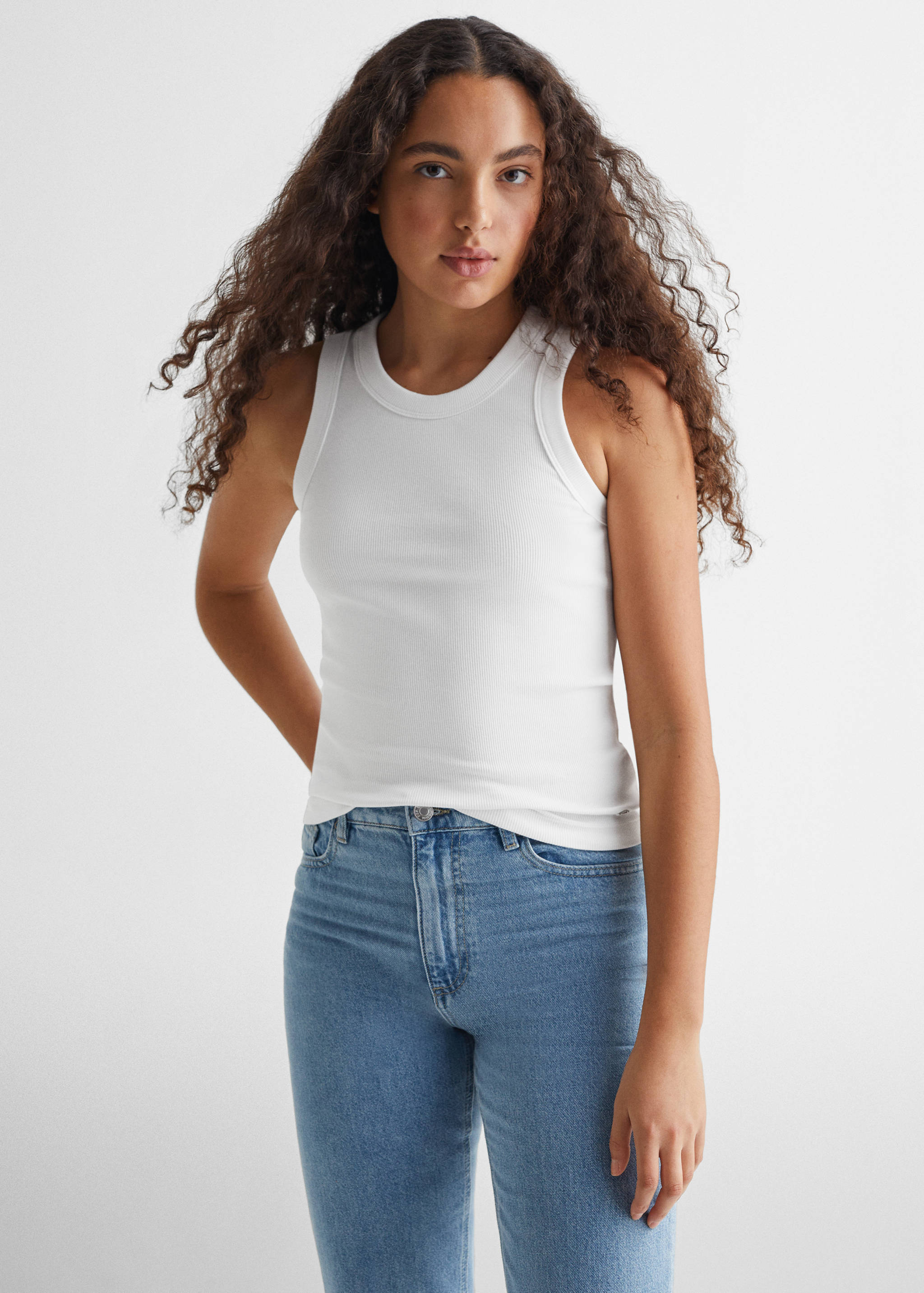 Top canalé algodón - Plano medio