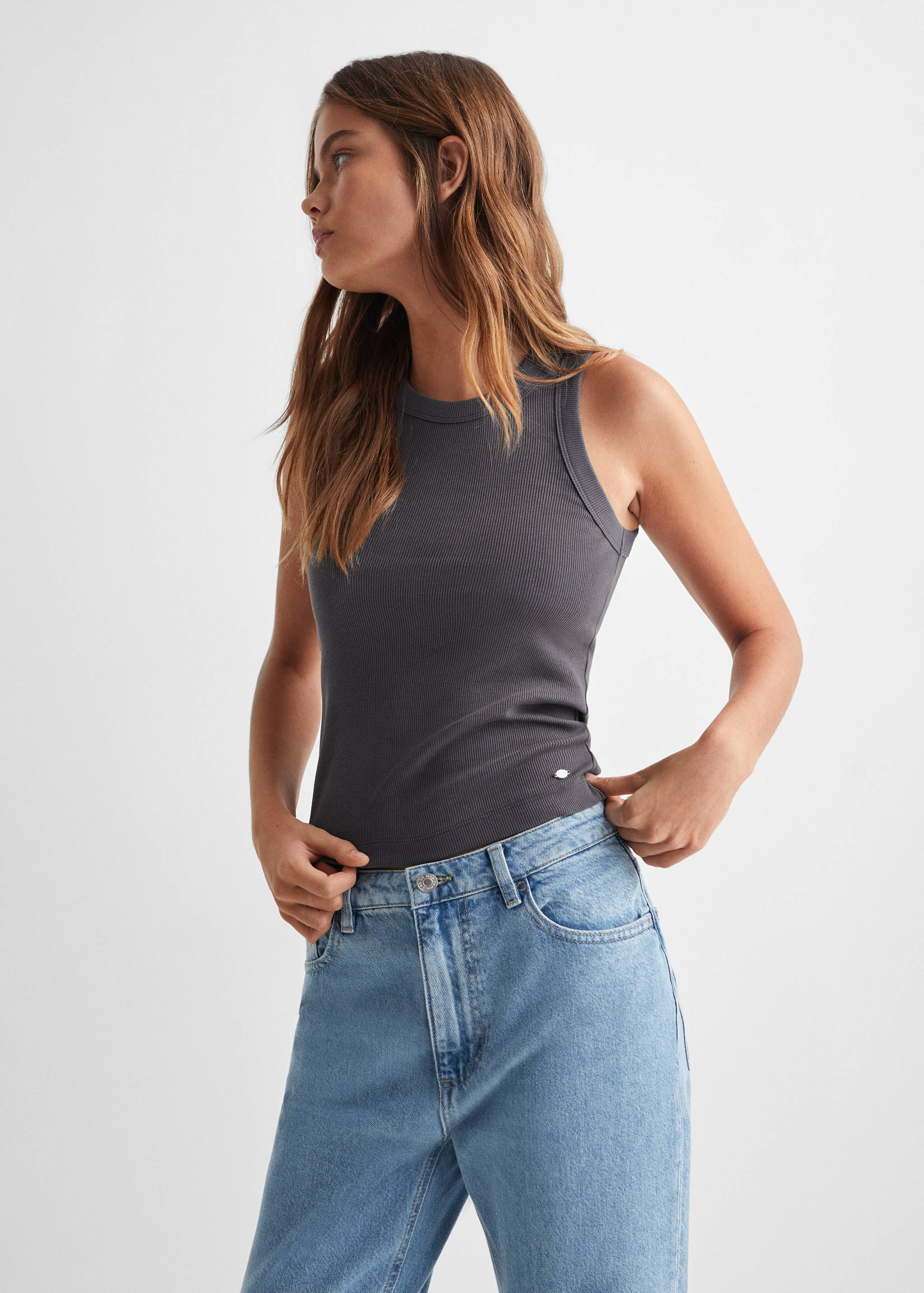 Top canalé algodón - Plano medio