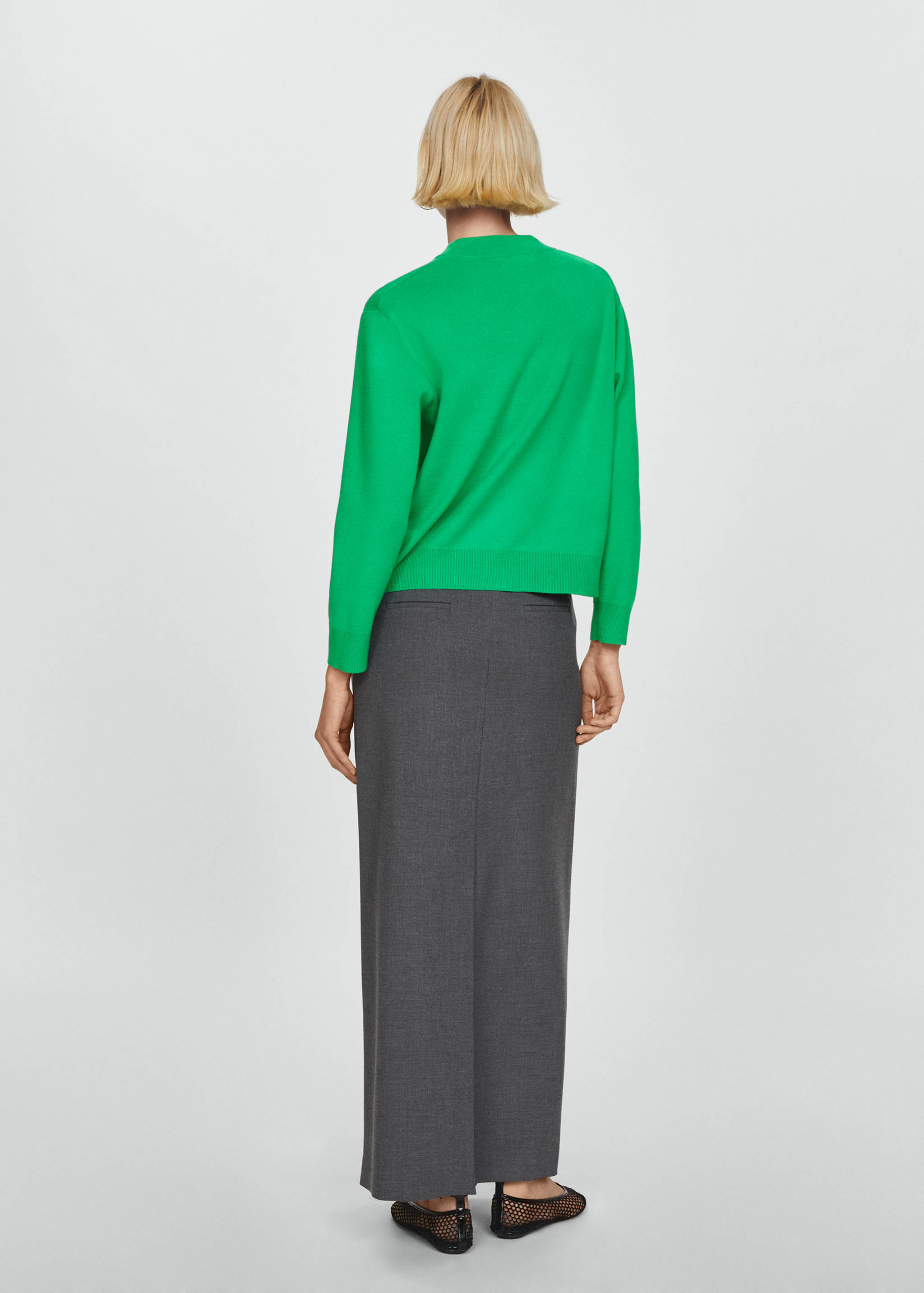 Round-neck knitted sweater - Reverse of the article