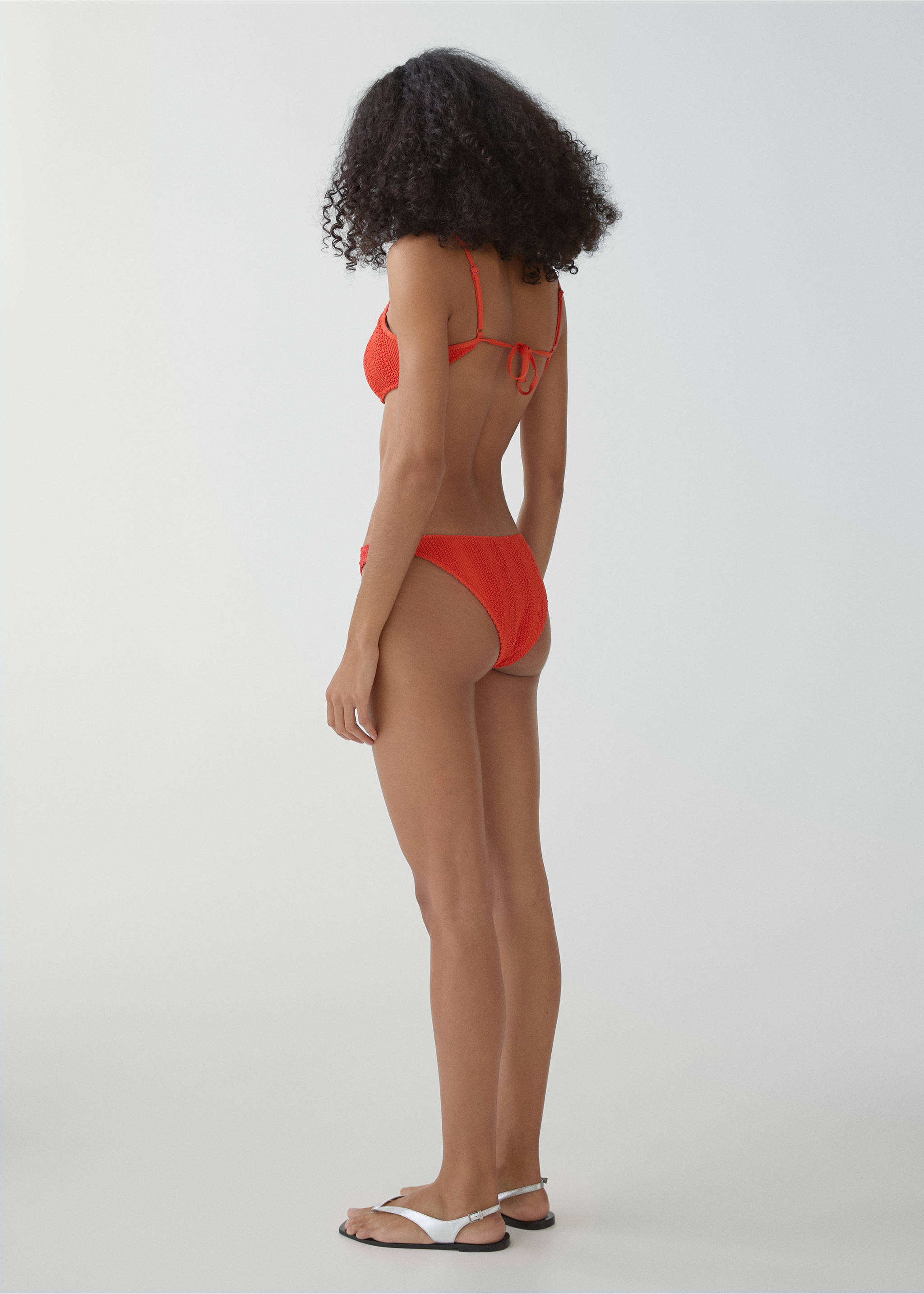 Classic textured bikini knickers - Reverse of the article, Coral Red. Ref: 67034019-00.