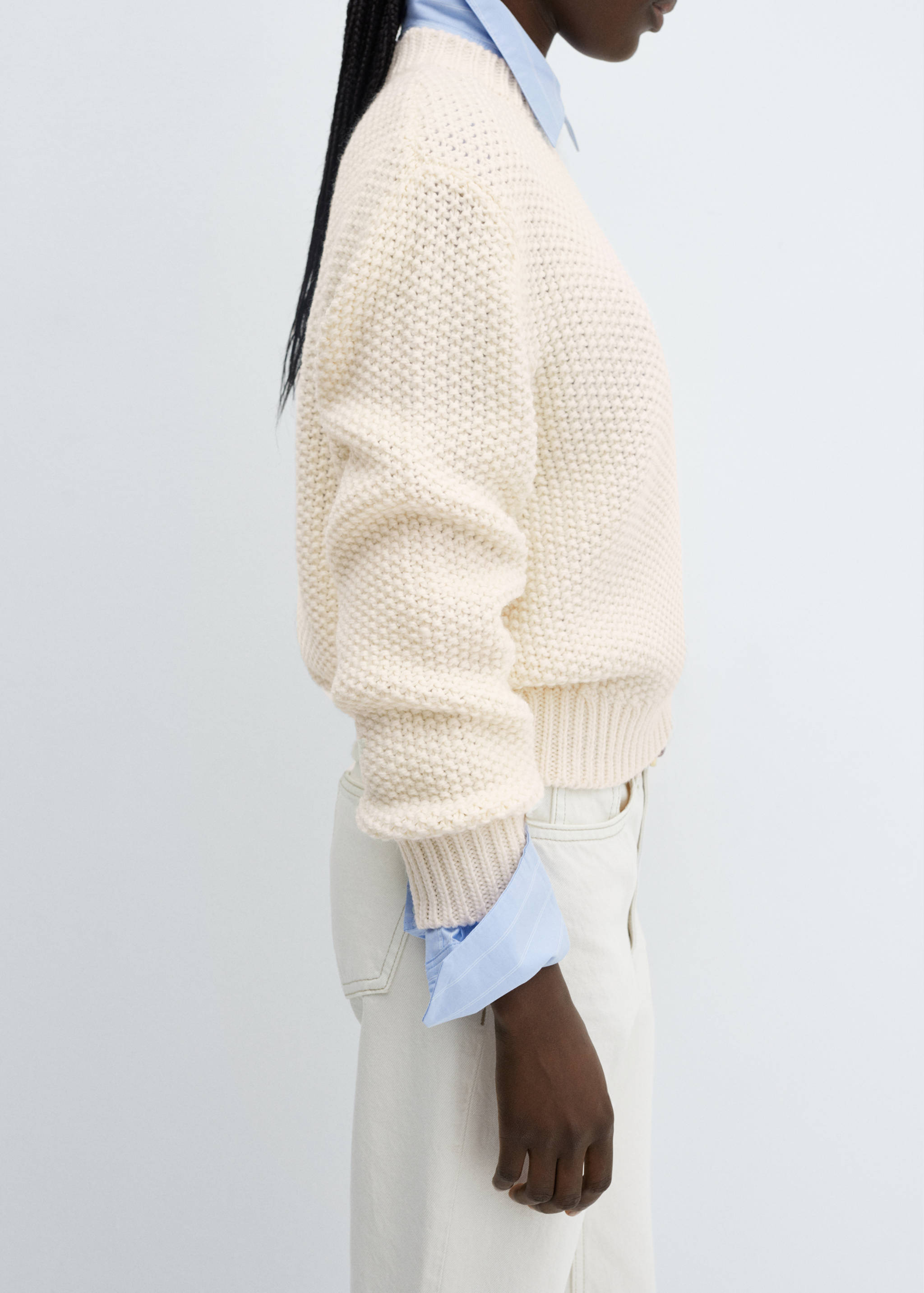 Round-neck knitted sweater - Details of the article 2