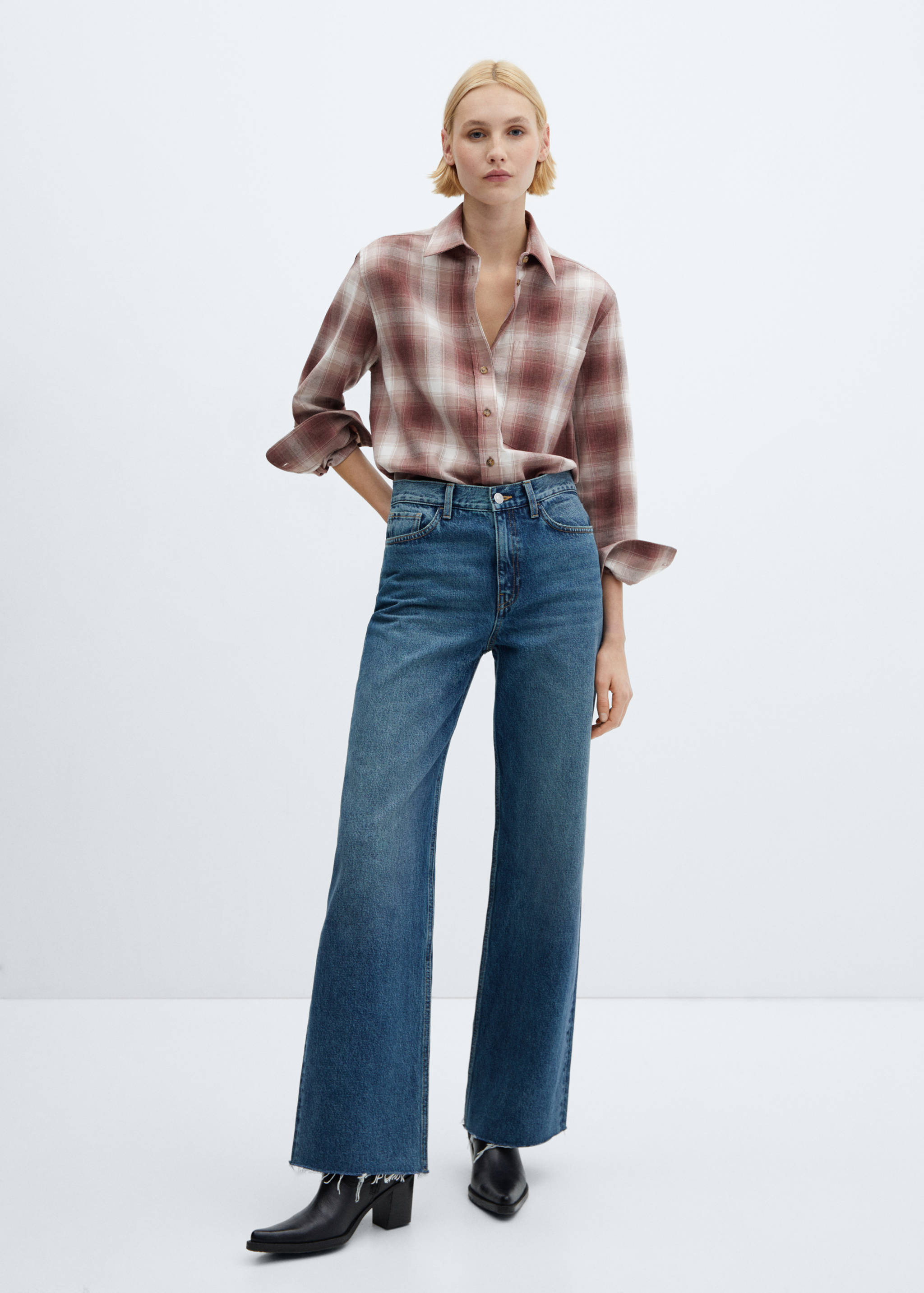 Хлопковая рубашка в клетку - Общий план