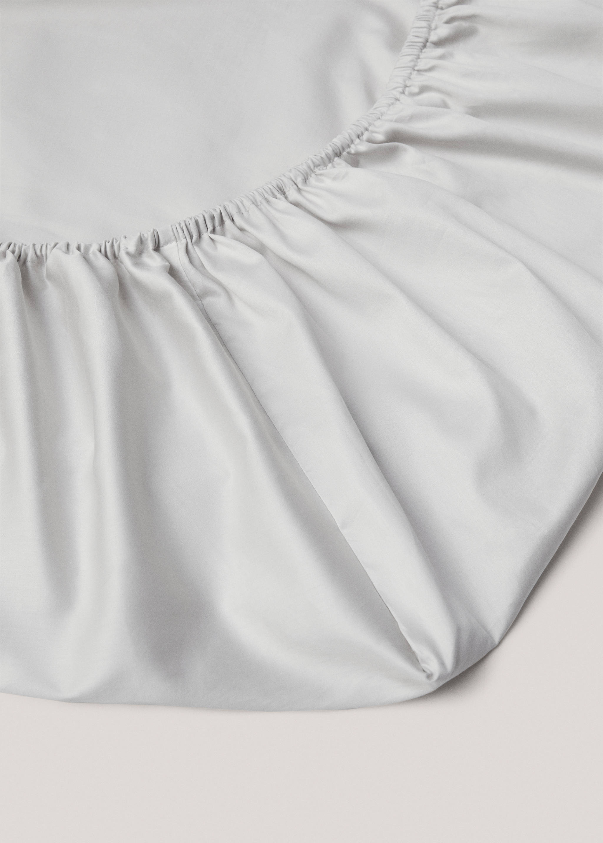 Satin fitted sheet for king bed - Article without model