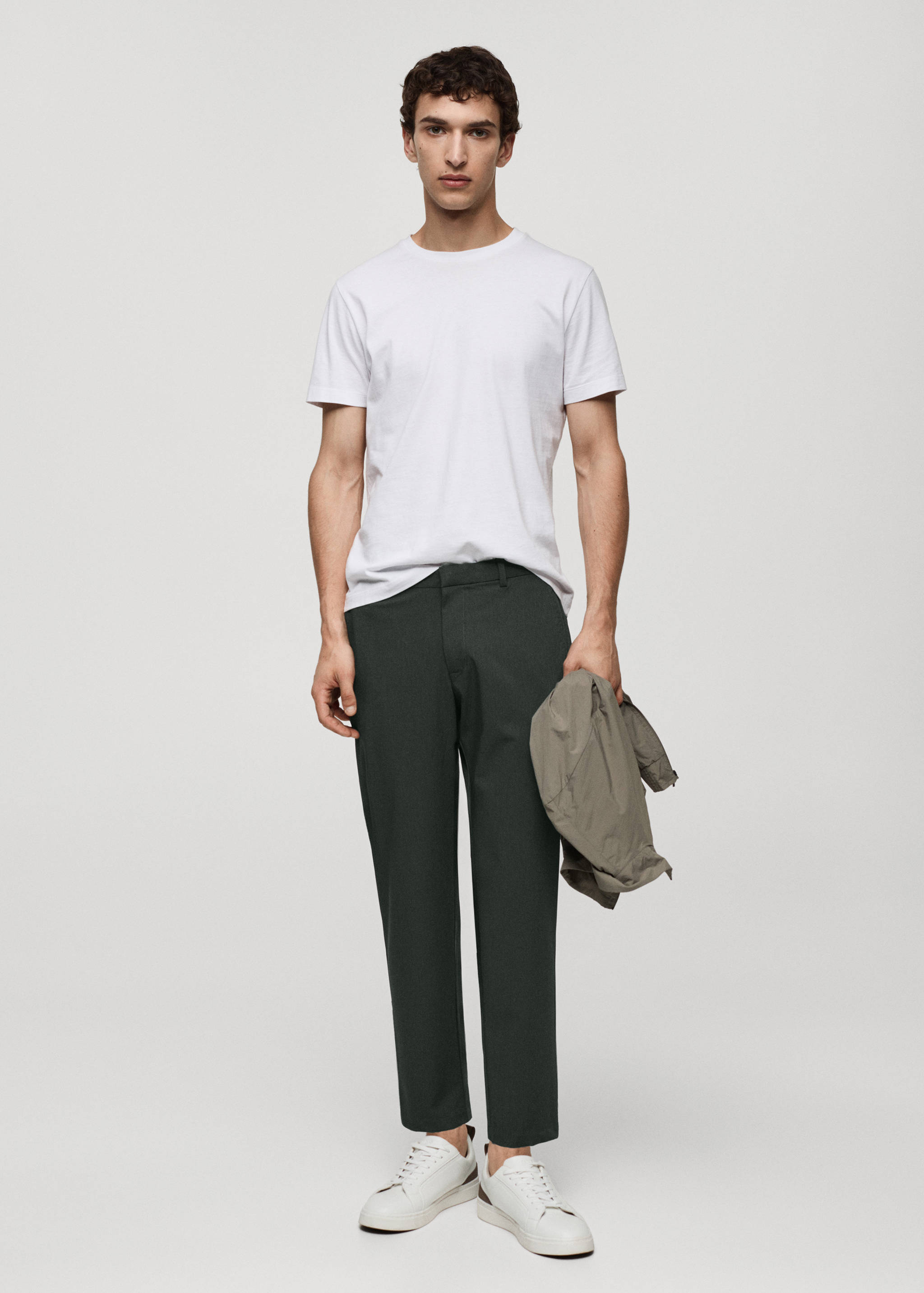 Pantalón slim fit stretch - Plano general