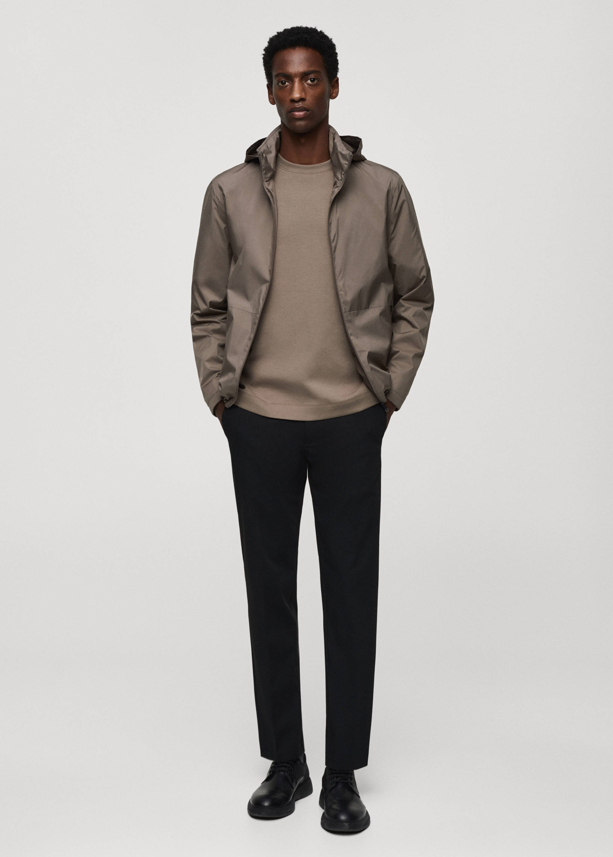 Water-repellent jacket with zip - General plane