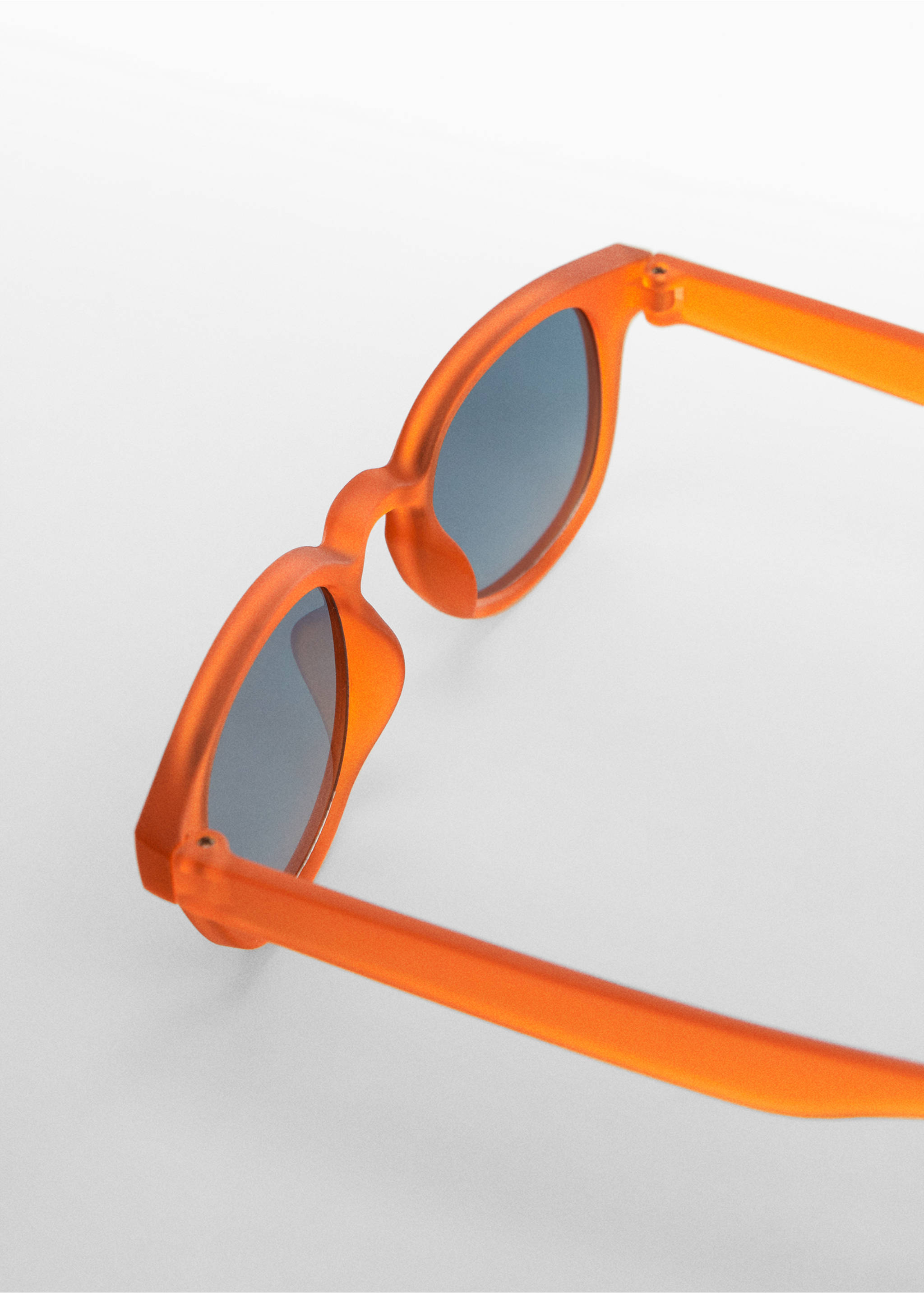 Resin frame sunglasses - Details of the article 1, Caramel. Ref: 67034770-00.
