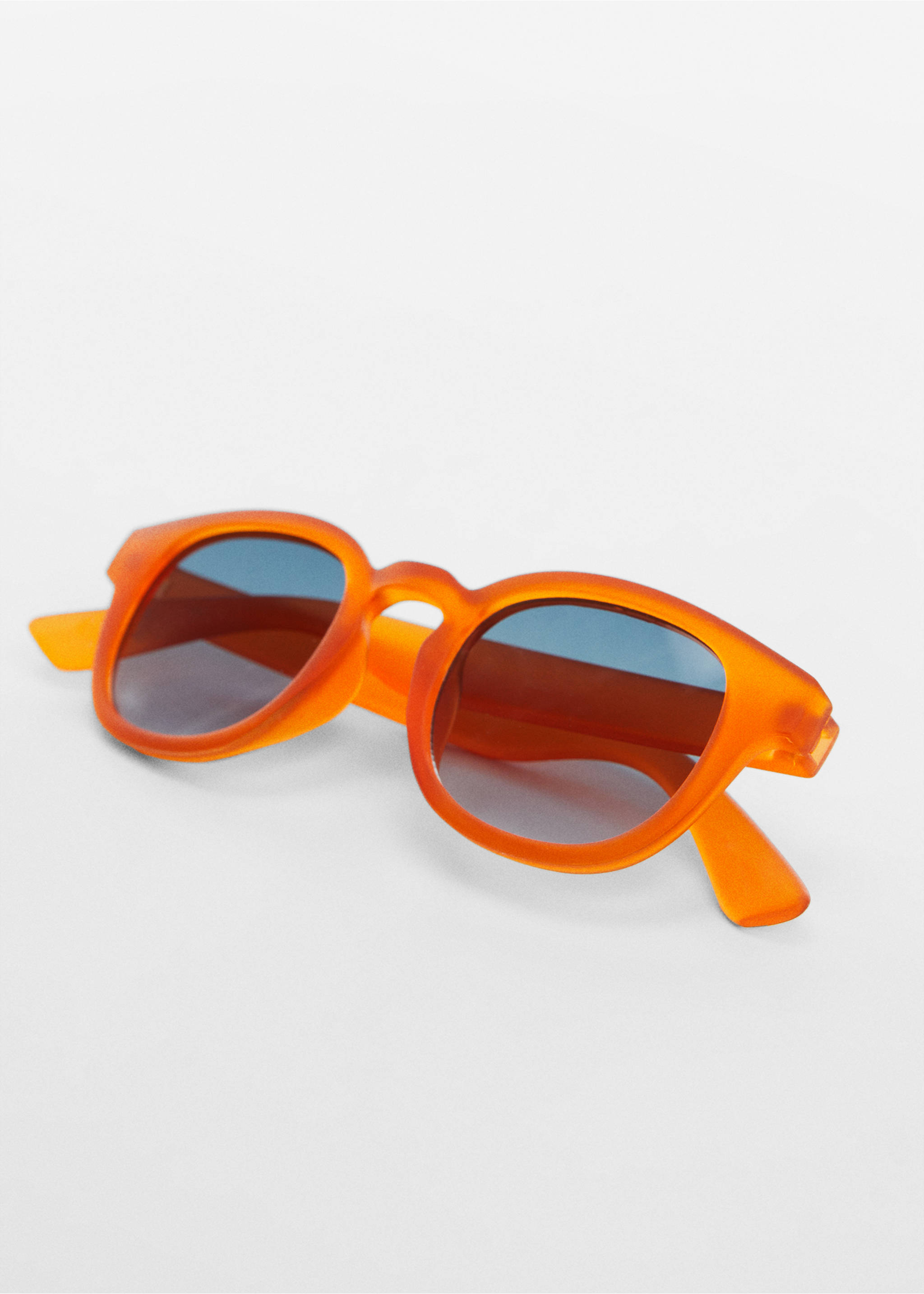 Resin frame sunglasses - Details of the article 2, Caramel. Ref: 67034770-00.