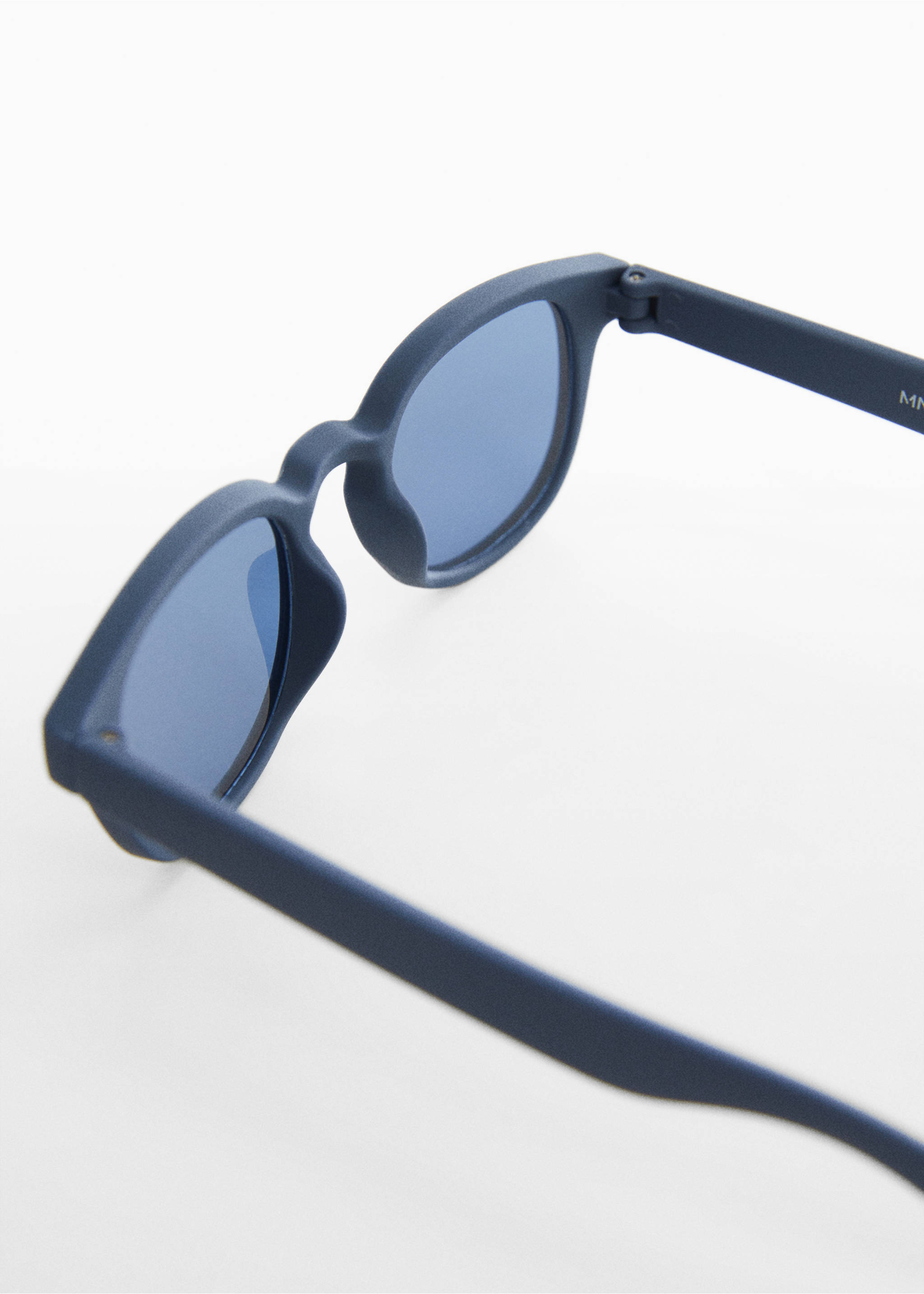 Resin frame sunglasses - Details of the article 1, Dark Navy. Ref: 67034770-00.