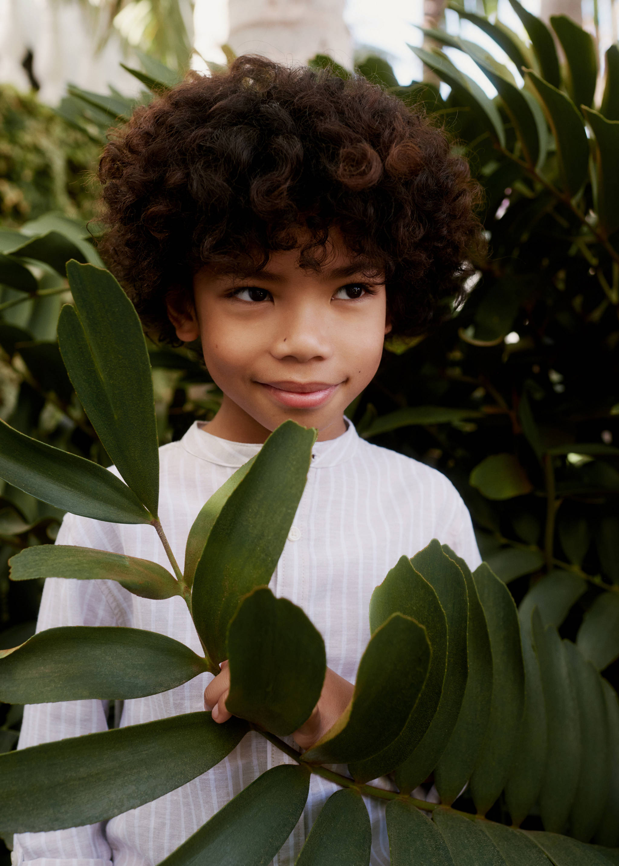 Striped mandarin-collar linen shirt - Details of the article 5