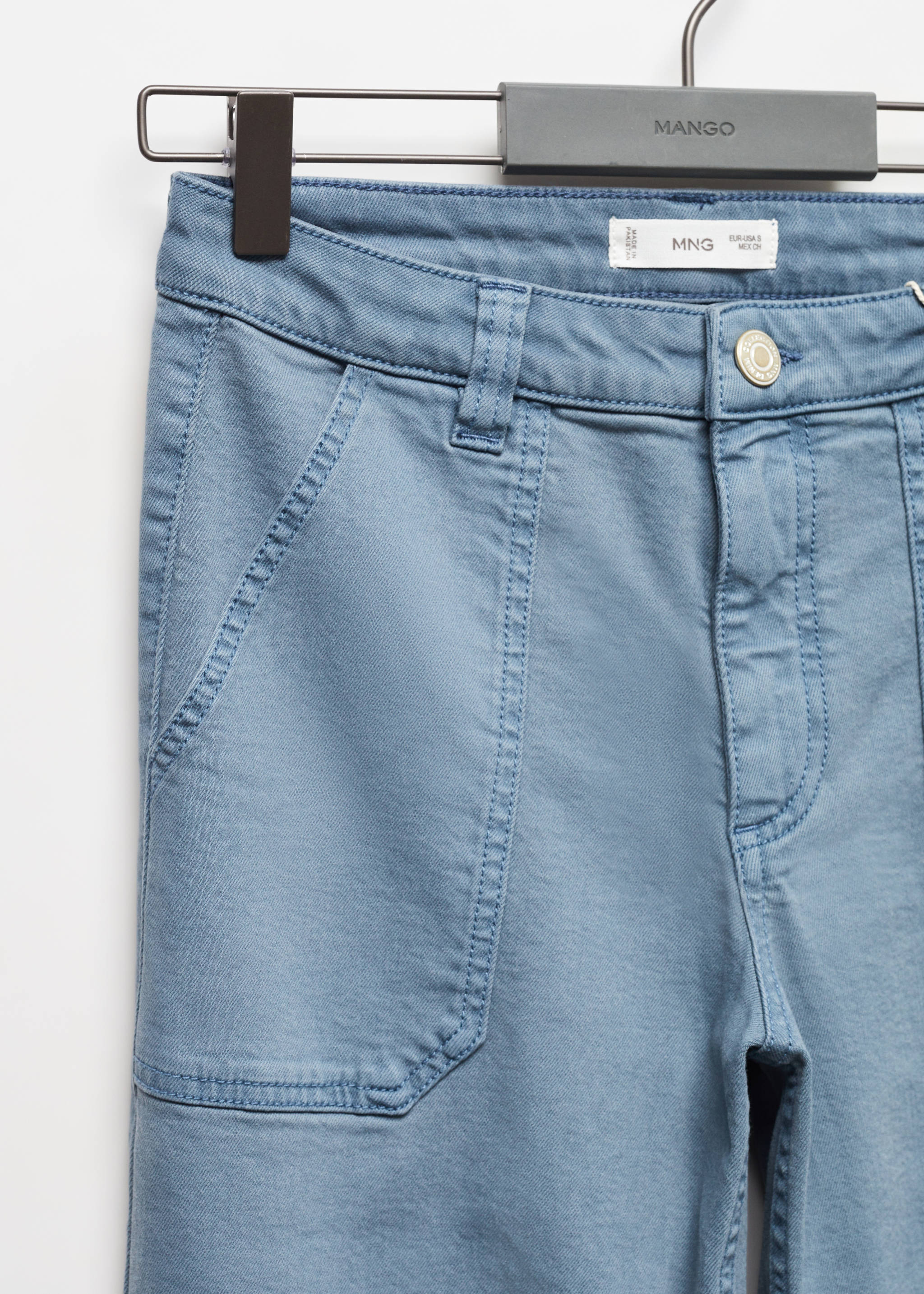 Culotte trousers with pockets - Details of the article 8, Blue. Ref: 67035143-00.