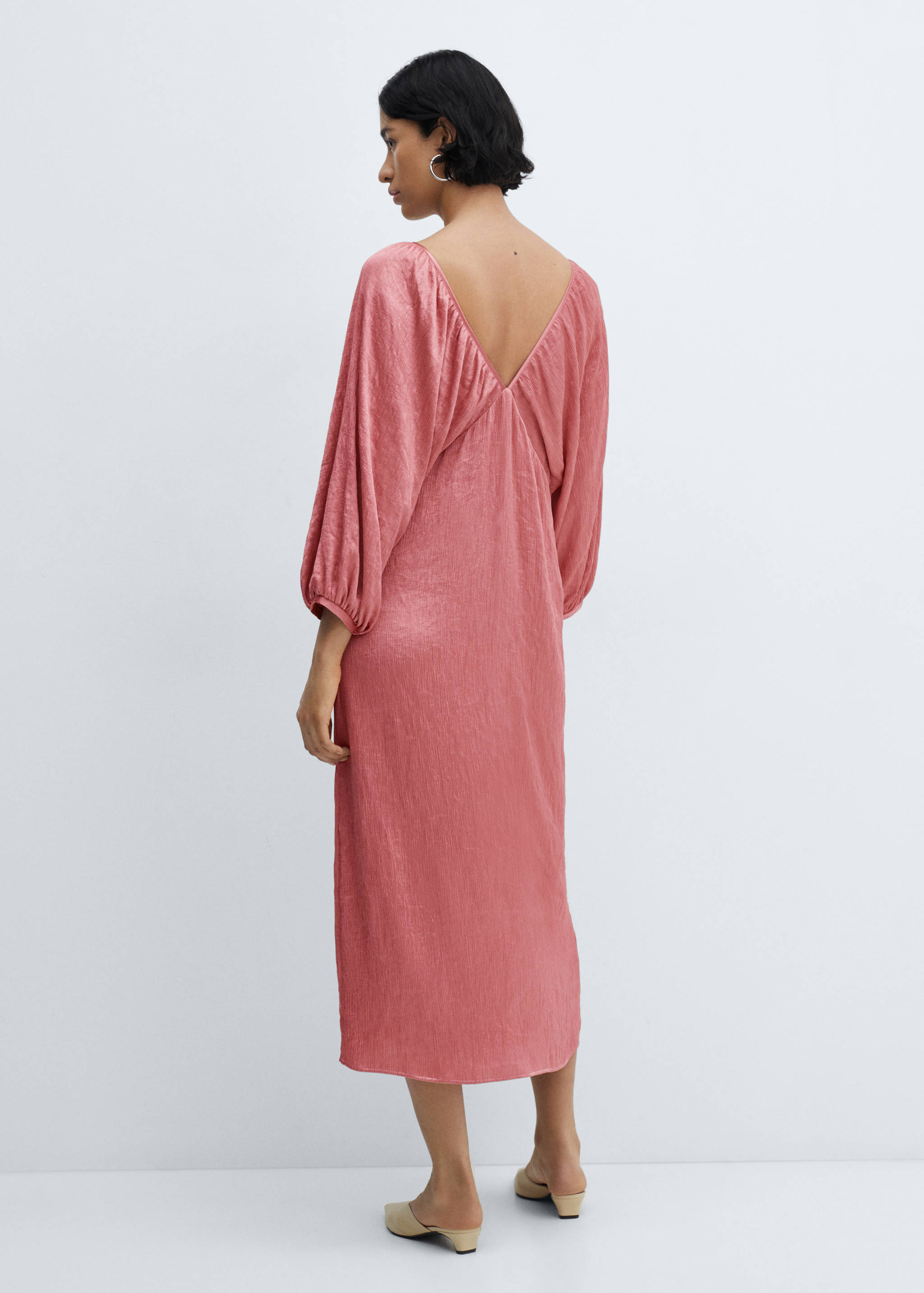 V-neck satin dress - Reverse of the article