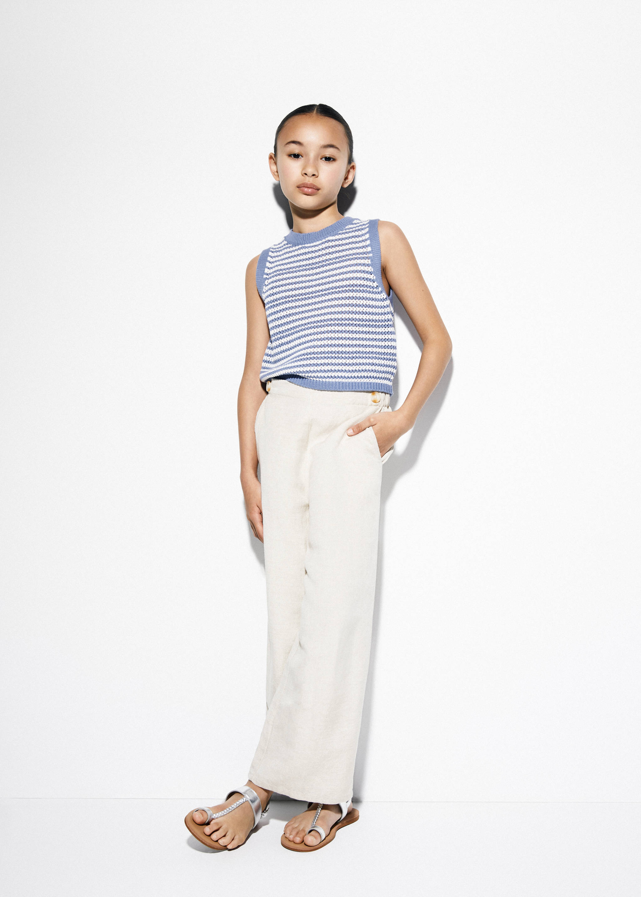 Linen trousers with buttons - General plane