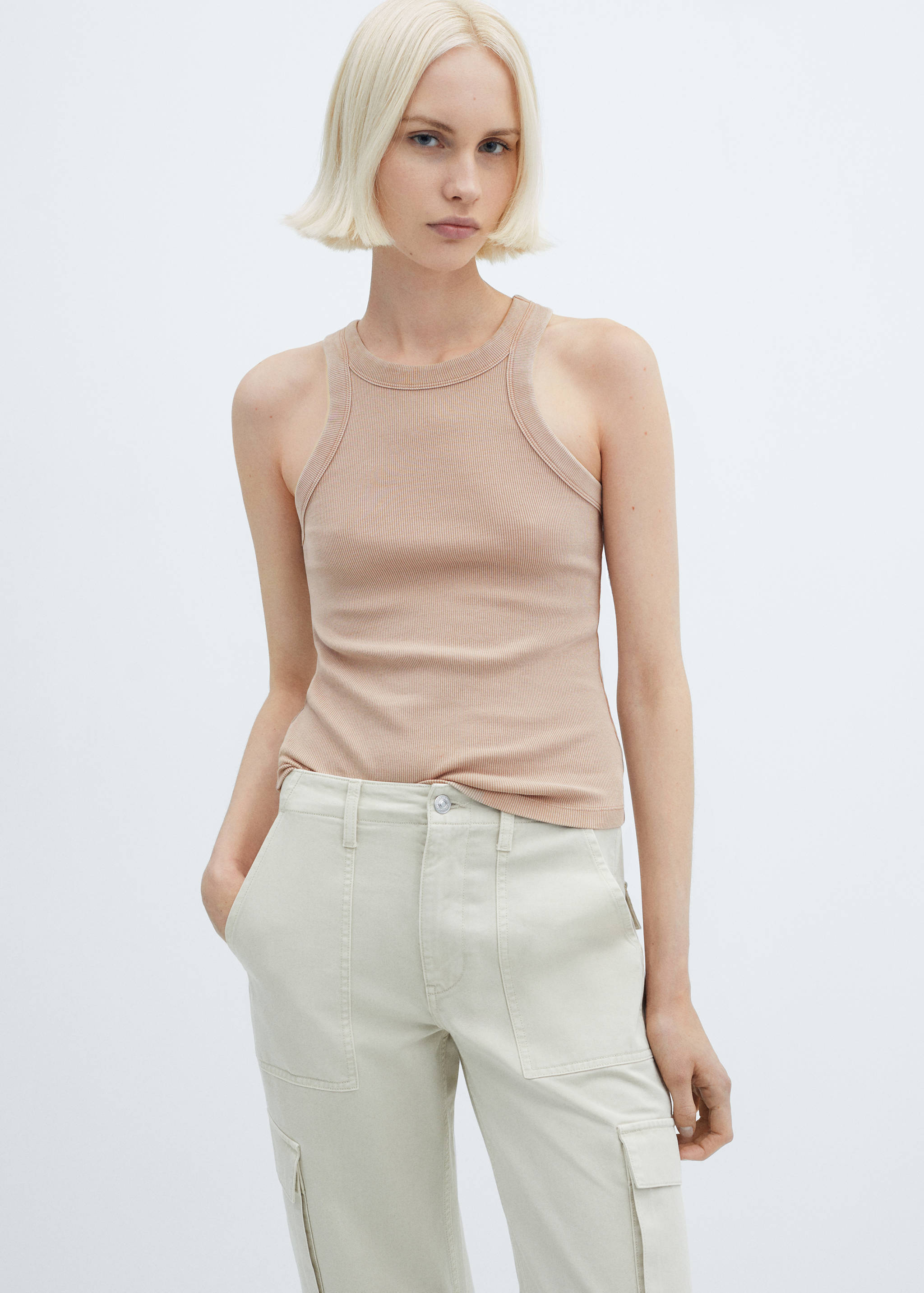 Топ с застиранным эффектом в рубчик из хлопка - Средний план