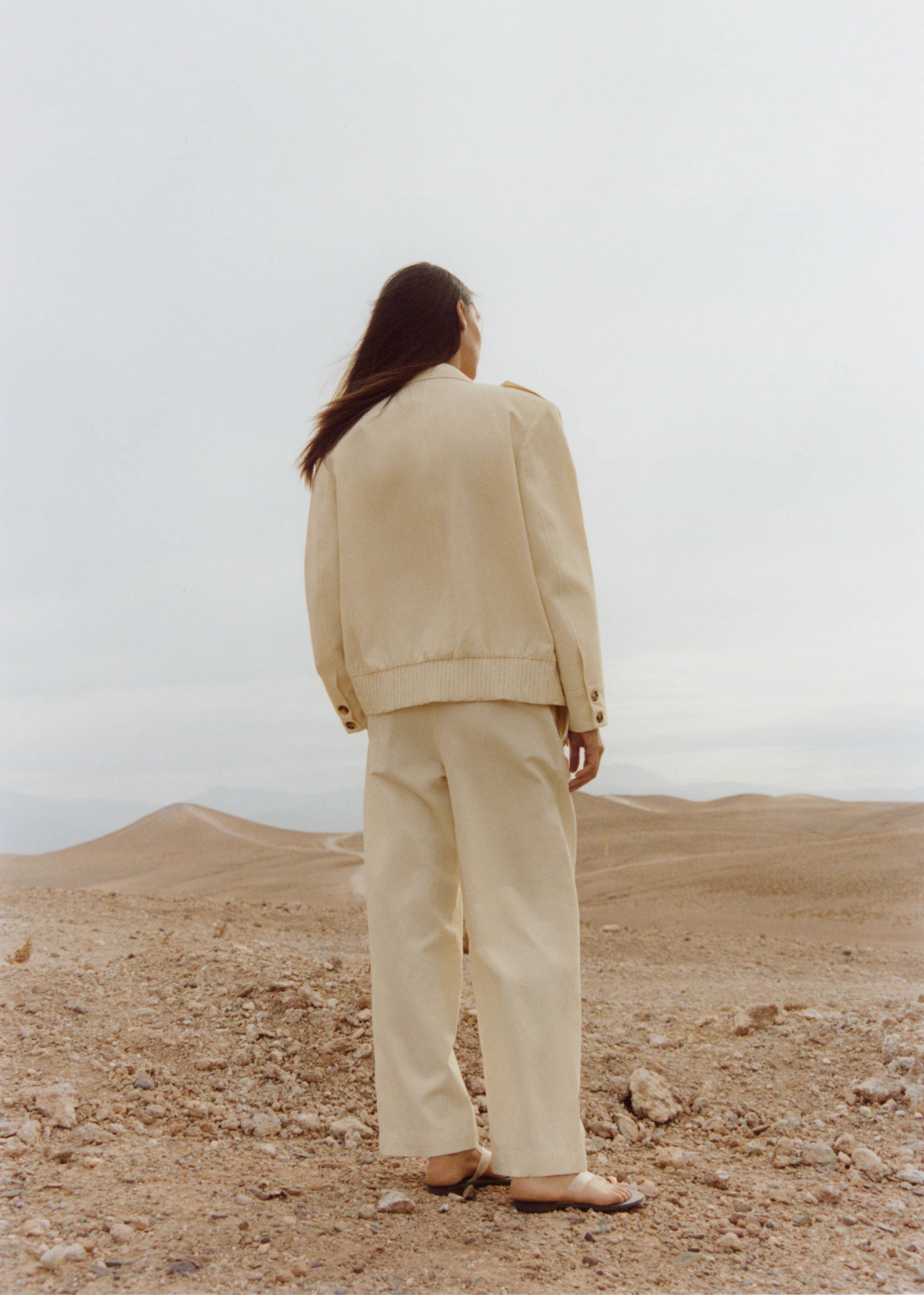 Crossed pleated trousers - Details of the article 7