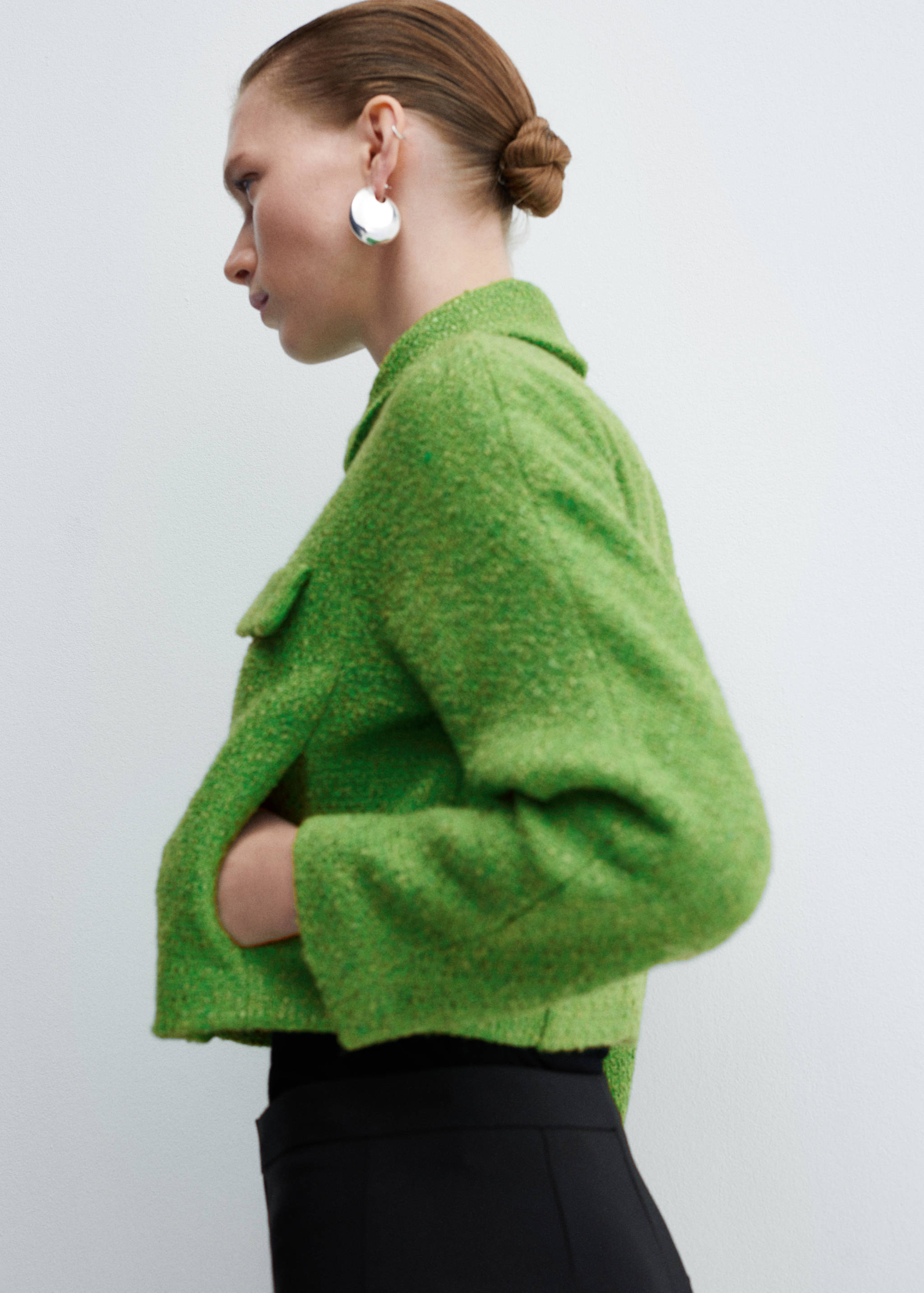 Cropped tweed jacket with pockets - Details of the article 4