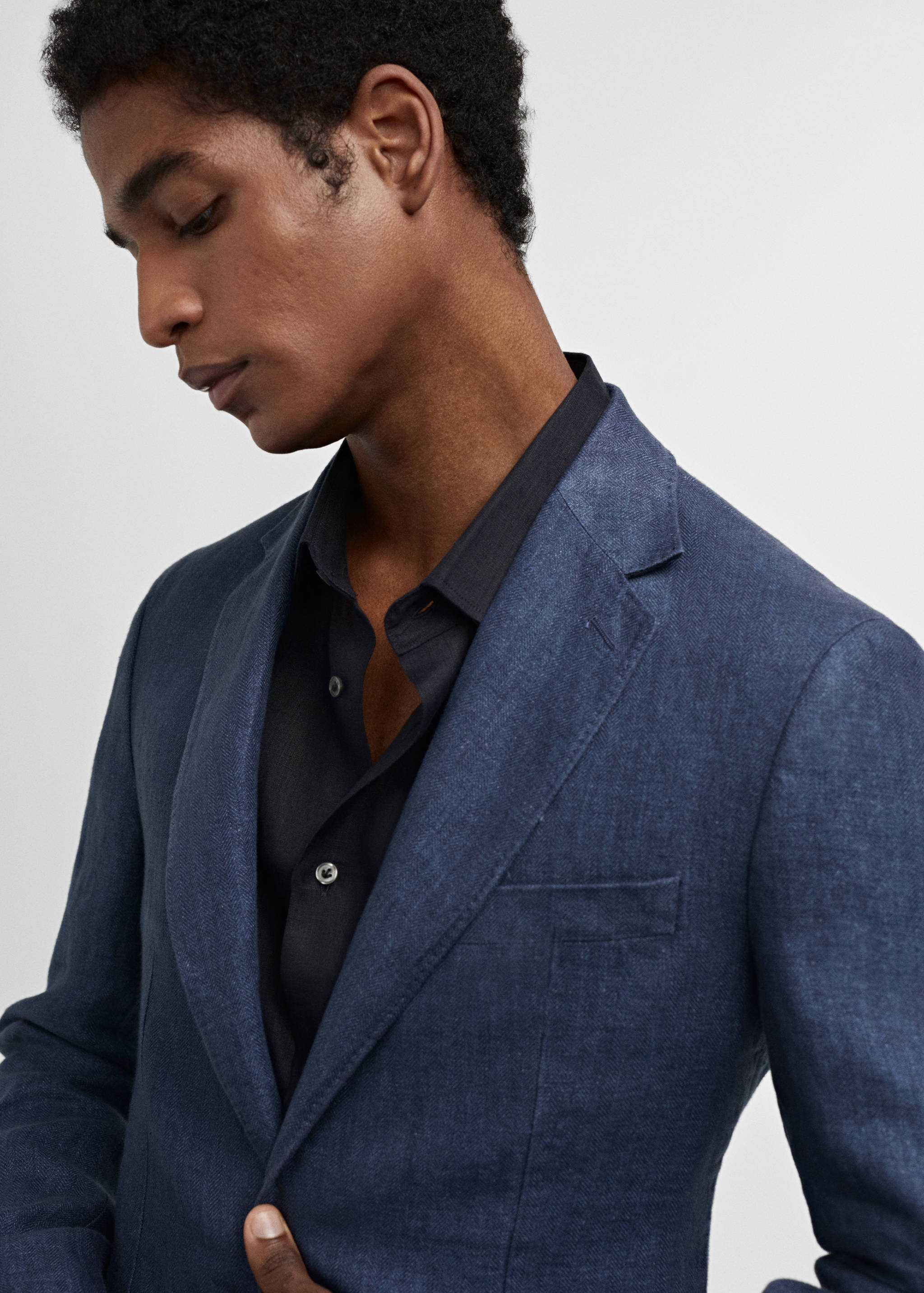 Slim-fit suit jacket in 100% herringbone linen - Details of the article 1