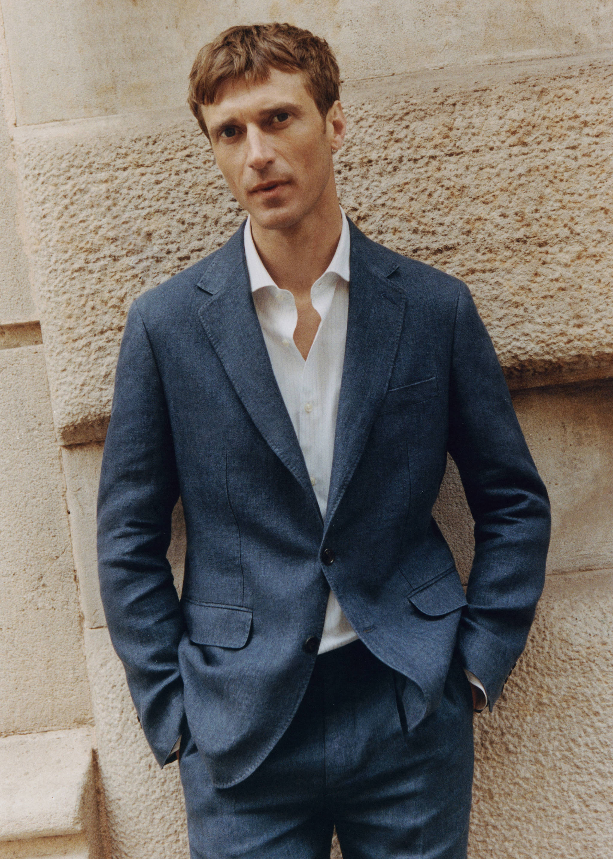 Slim-fit suit jacket in 100% herringbone linen - Details of the article 9