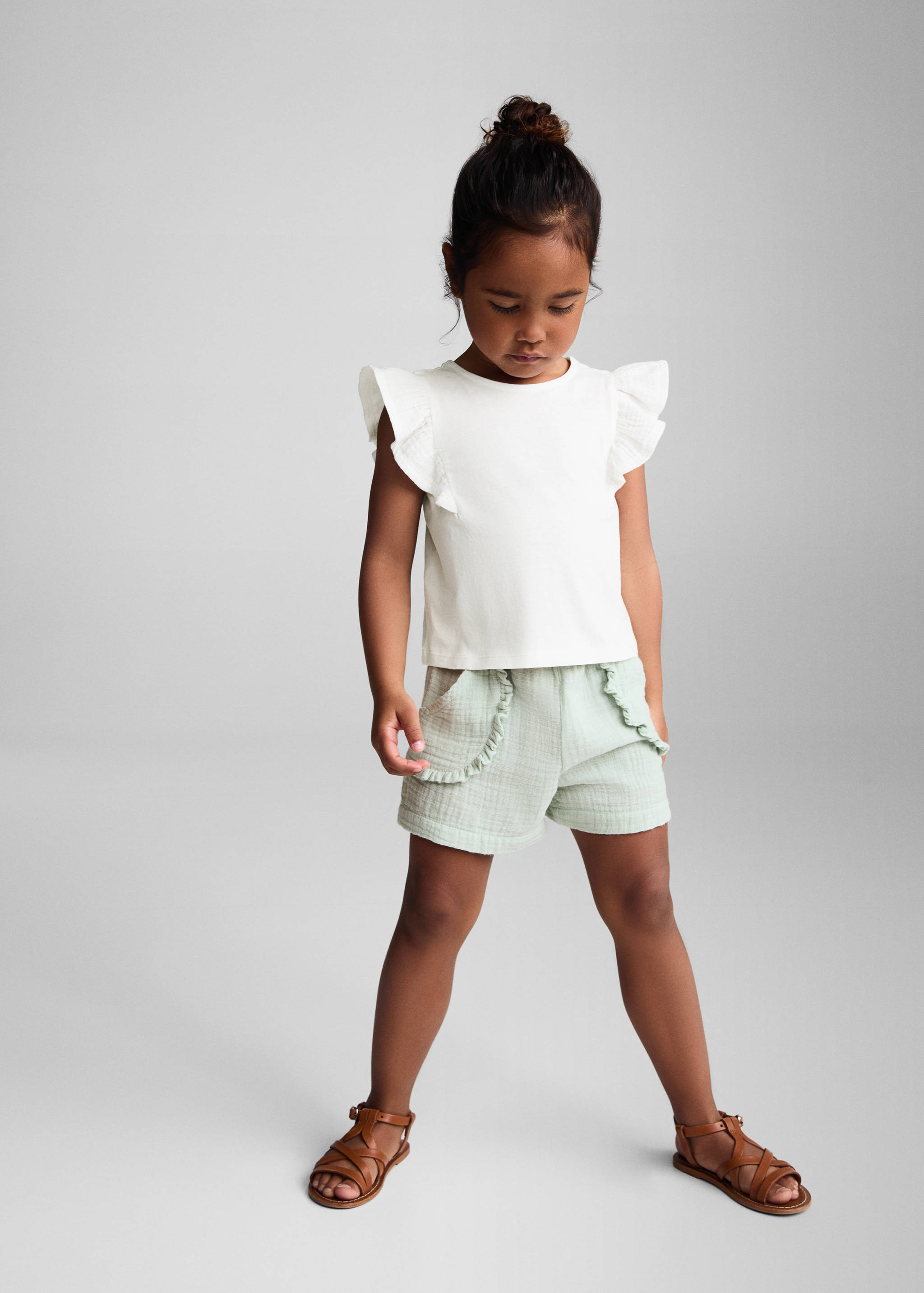 Kurzärmliges T-Shirt mit Rüschen - Allgemeine Ansicht