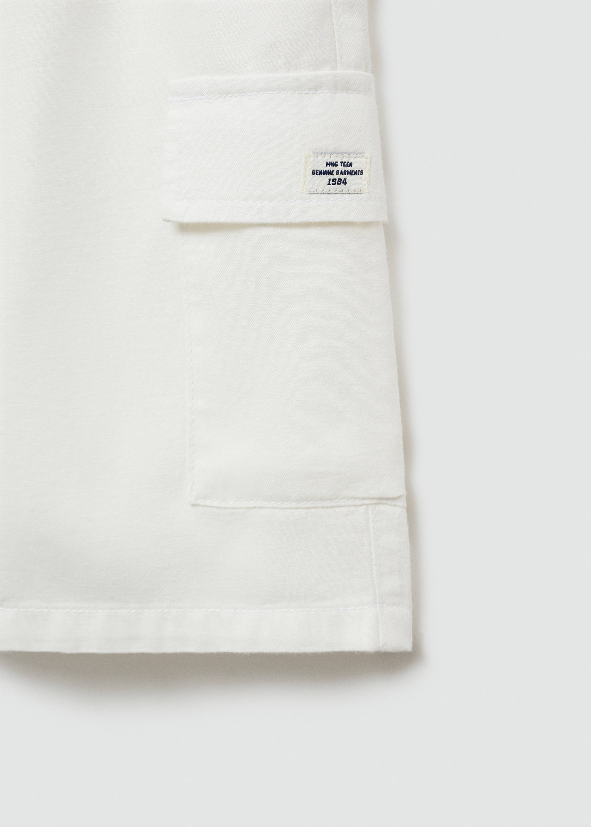Leinen-Bermudashorts mit Cargotaschen - Detail des Artikels 8