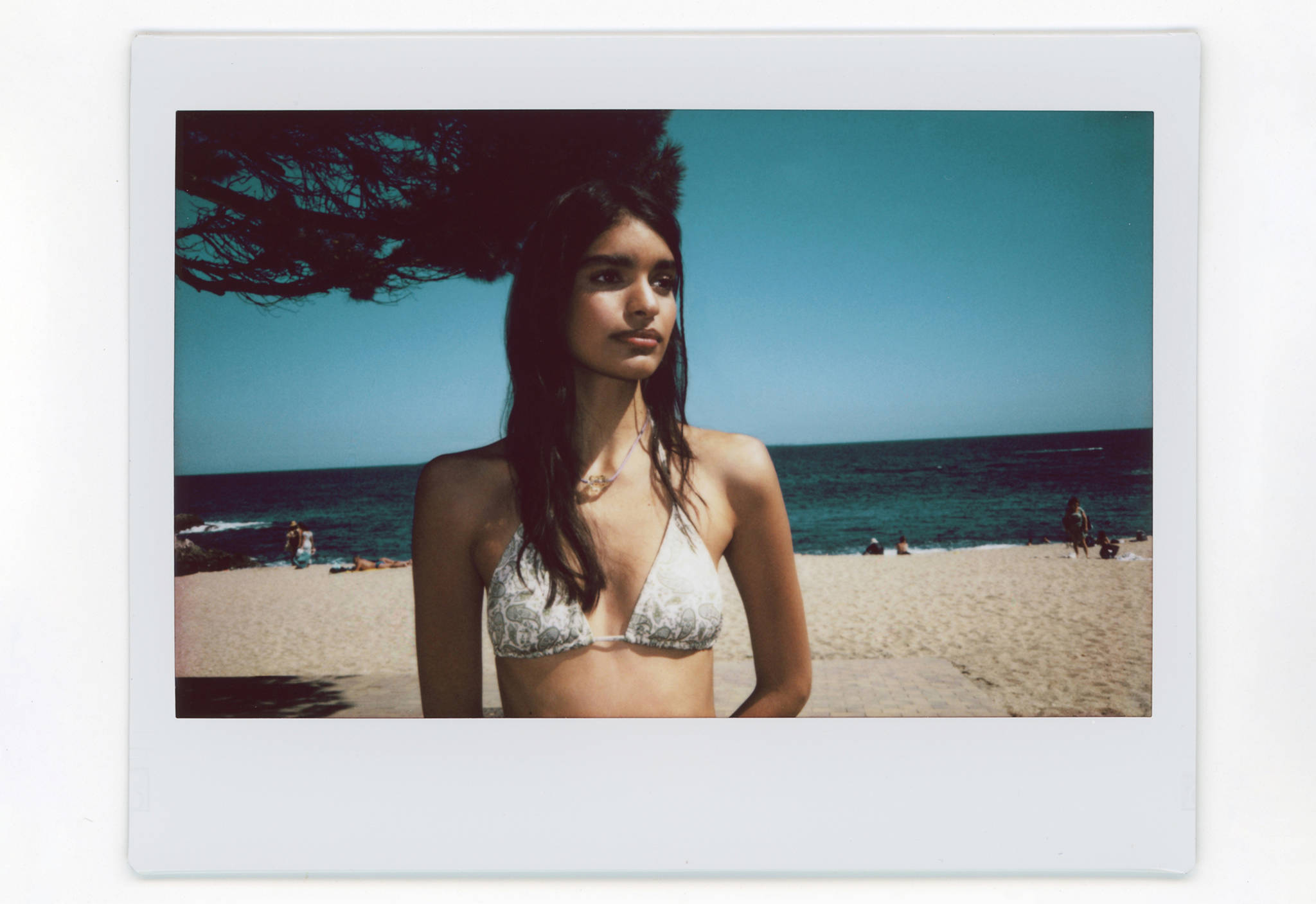Gemusterter Bikini - Panoramaansicht